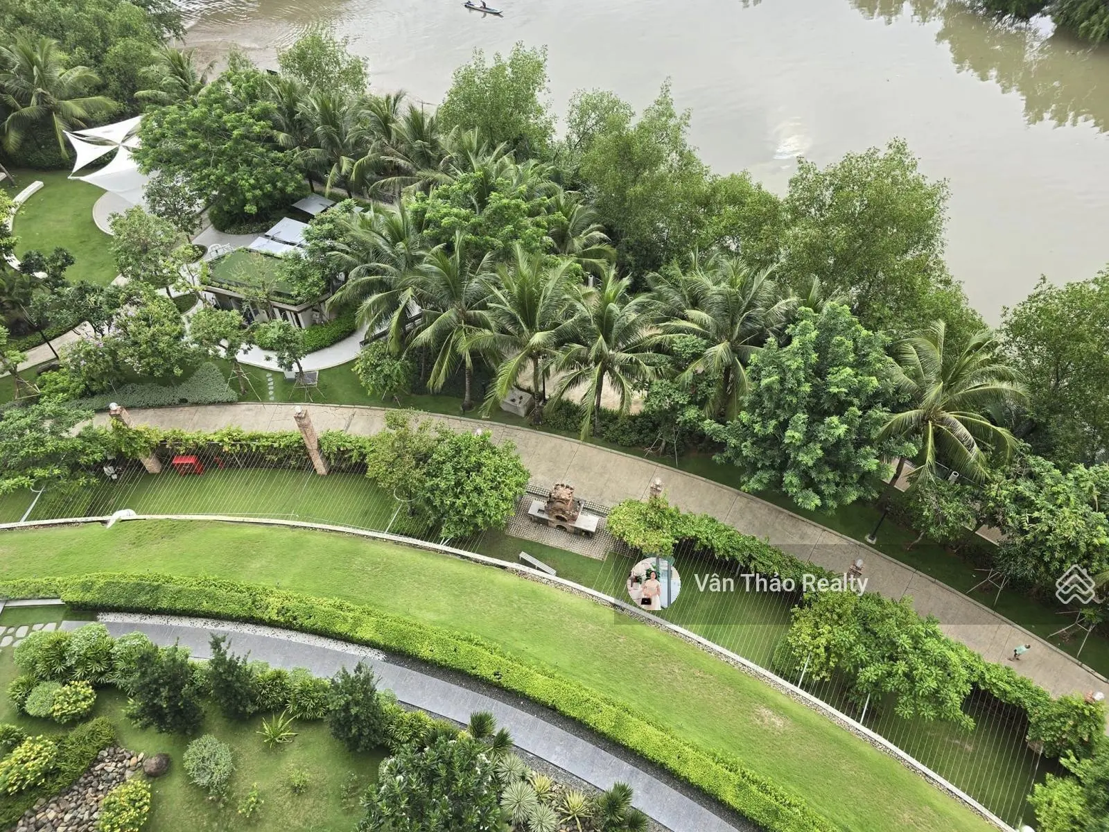 Bán căn hộ 3PN tiêu chuẩn Resort ngay trung tâm TP, Đảo Kim Cương - Diamond Island 3 mặt giáp sông