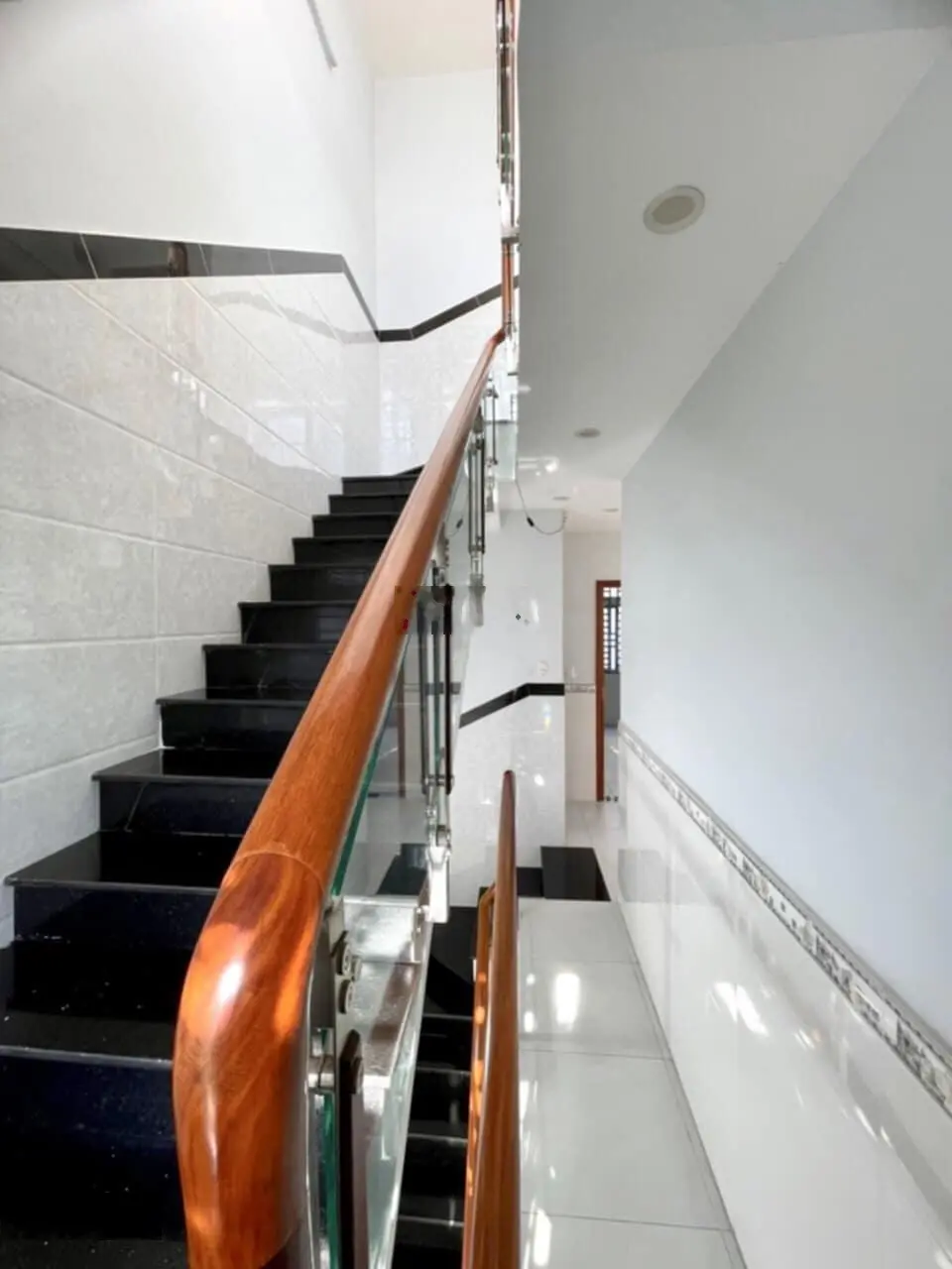 2 tỷ 680 triệu - sổ hồng riêng (đối diện công viên) hỗ trợ vay ngân hàng