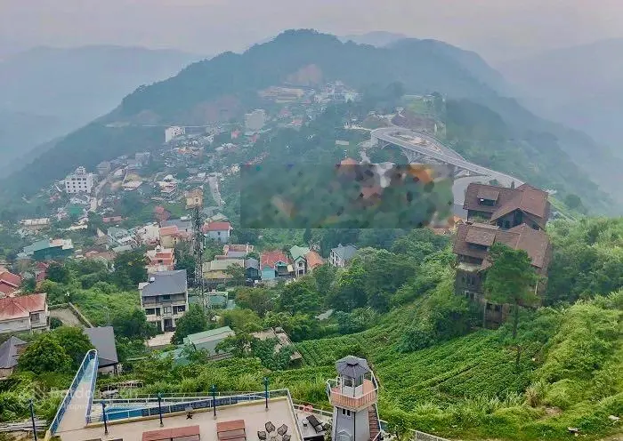 Gia đình tôi bán 7200m2 đất có suối trung tâm thị trấn Tam Đảo mặt đường 2B tặng 2 biệt thự 5 tầng