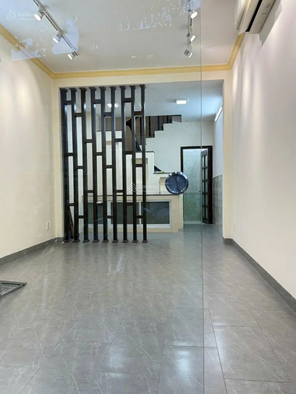 Bán nhà mặt tiền Nguyễn Thái Bình 3,5x9m ngay Út Tịch - khu triển lãm Tân Bình 5 tầng chỉ 10,8 tỷ