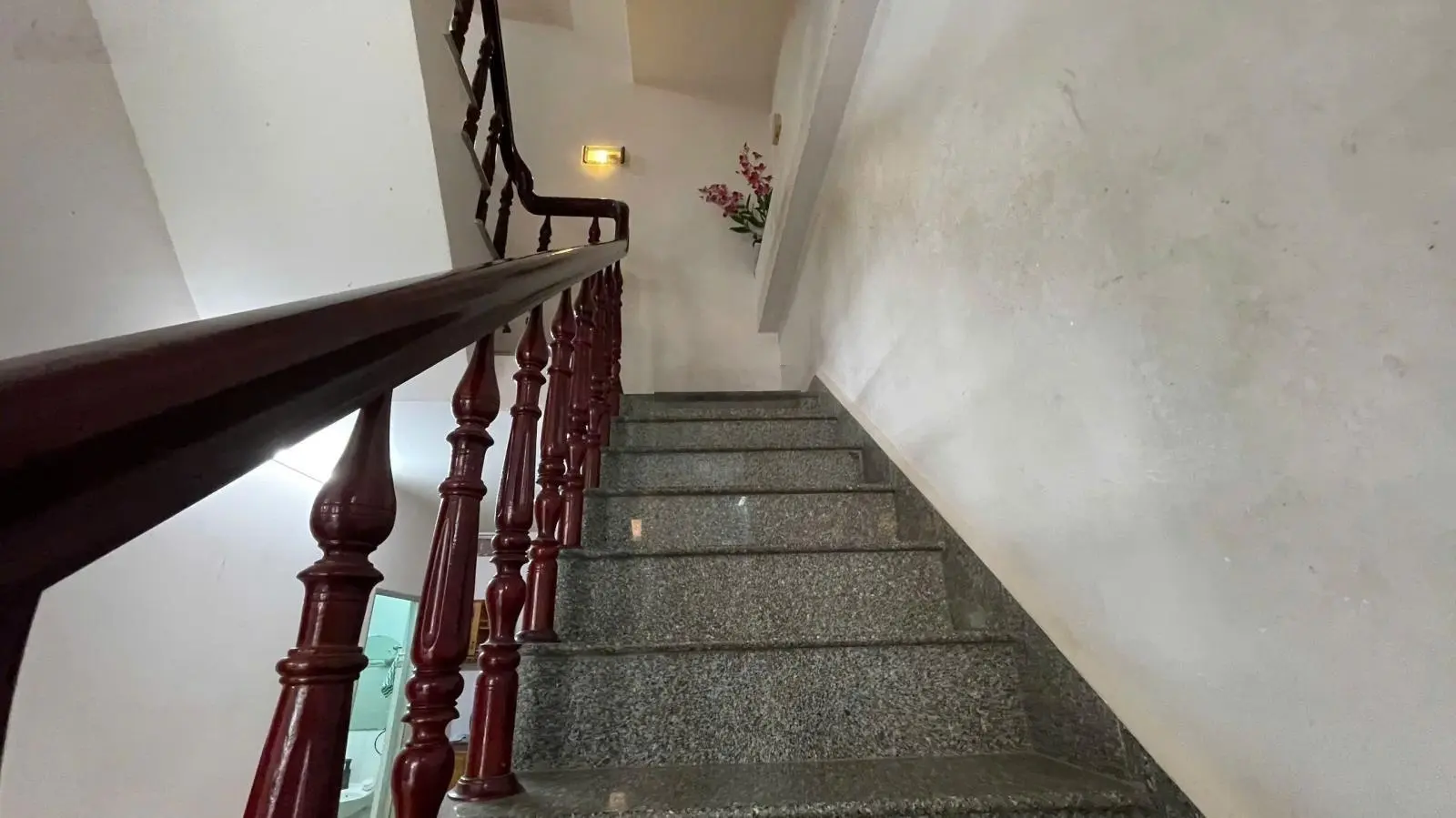 Bán nhà 4 tầng hẻm 3m đường Tuệ Tĩnh, Phường Lộc Thọ, Nha Trang