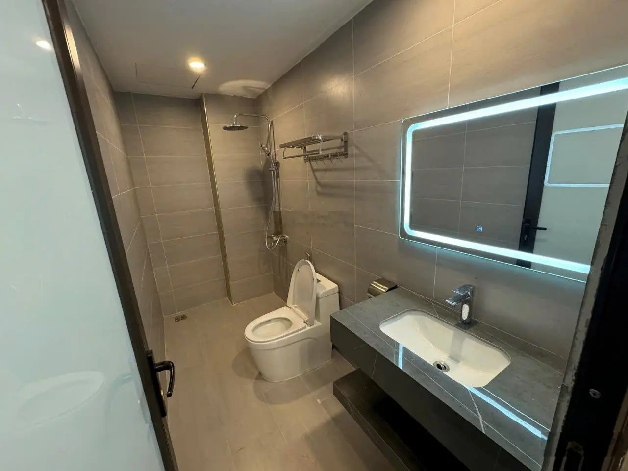 Bán nhà phố đàm quang trung - 6 tầng - thang máy - ô tô đỗ cửa - full nội thất cao cấp