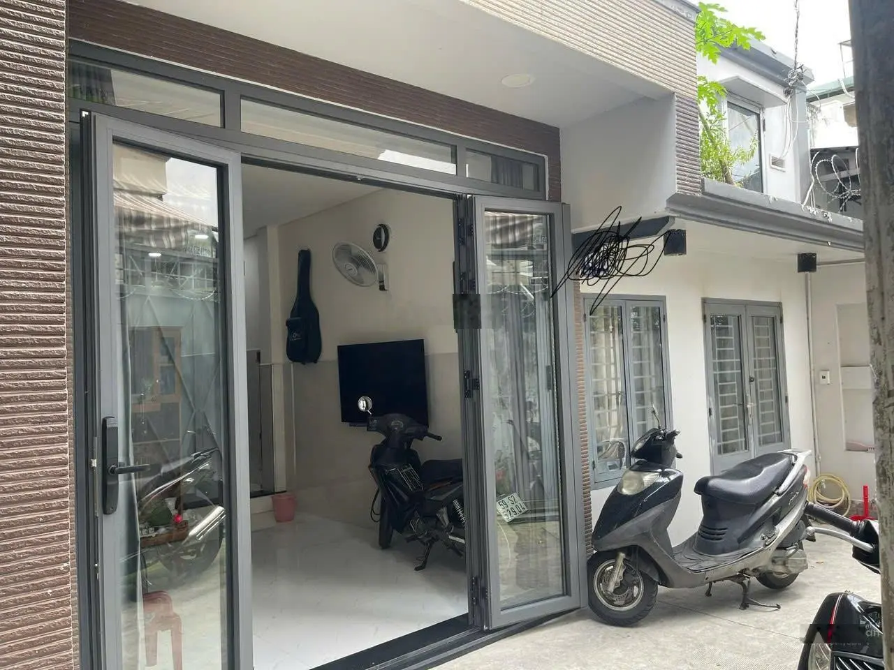 Ngang 6,5m hiếm, đường Phan Văn Trị, DT 59m2, vuông vức, 1T 1L, đang cho thuê, giá 5,9 tỷ TL