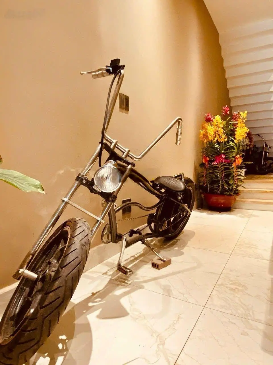 Nhà mặt tiền 1 trệt 3 lầu trung tâm Hành Chính, P. Dĩ An, Tp. Dĩ An