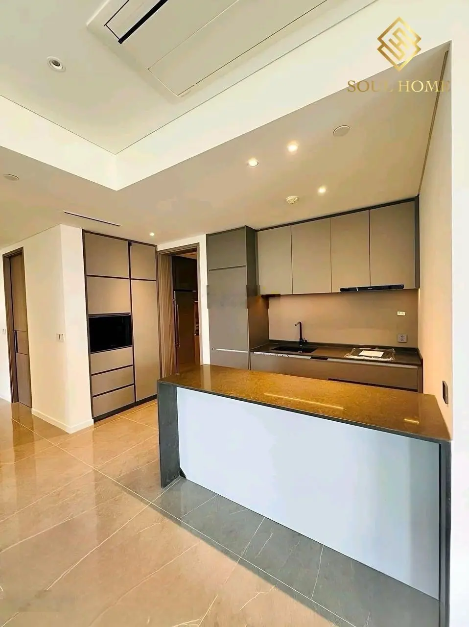 Bán căn 2 phòng ngủ tầng cao, view sông, quận 1, giá tốt nhất thị trường. Hotline: 0941 230 ***