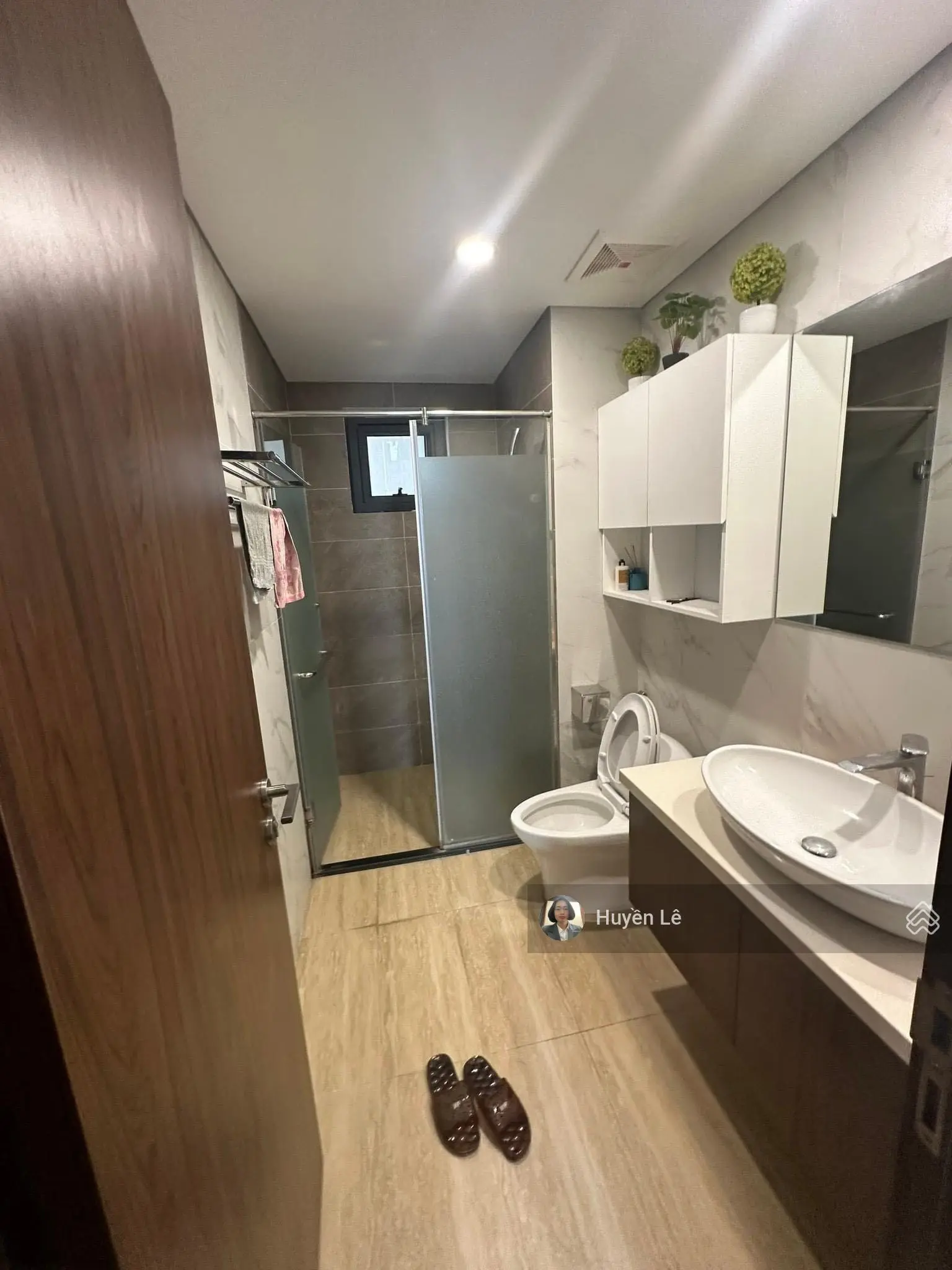 RẺ NHẤT - CĂN 4 NGỦ 126m2 ĐÔNG NAM - TẦNG ĐẸP - MIỄN PHÍ GỬI Ô TÔ - M.PHÍ DỊCH VỤ - SỔ ĐỎ CC