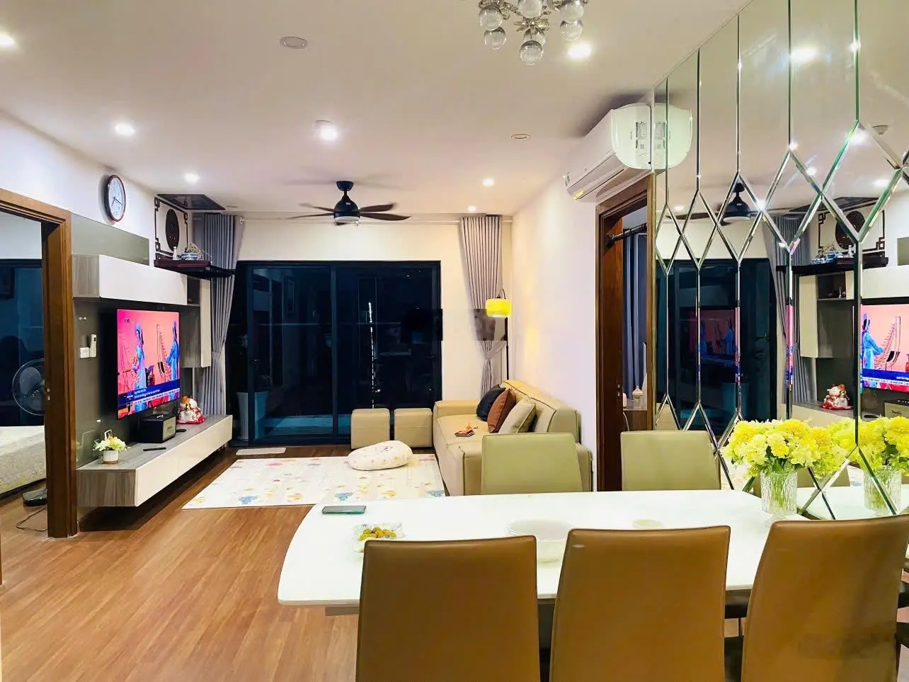 Chính chủ bán căn 3 phòng ngủ Garden Hills 99 Trần Bình có slot ô tô, sổ đỏ lâu dài