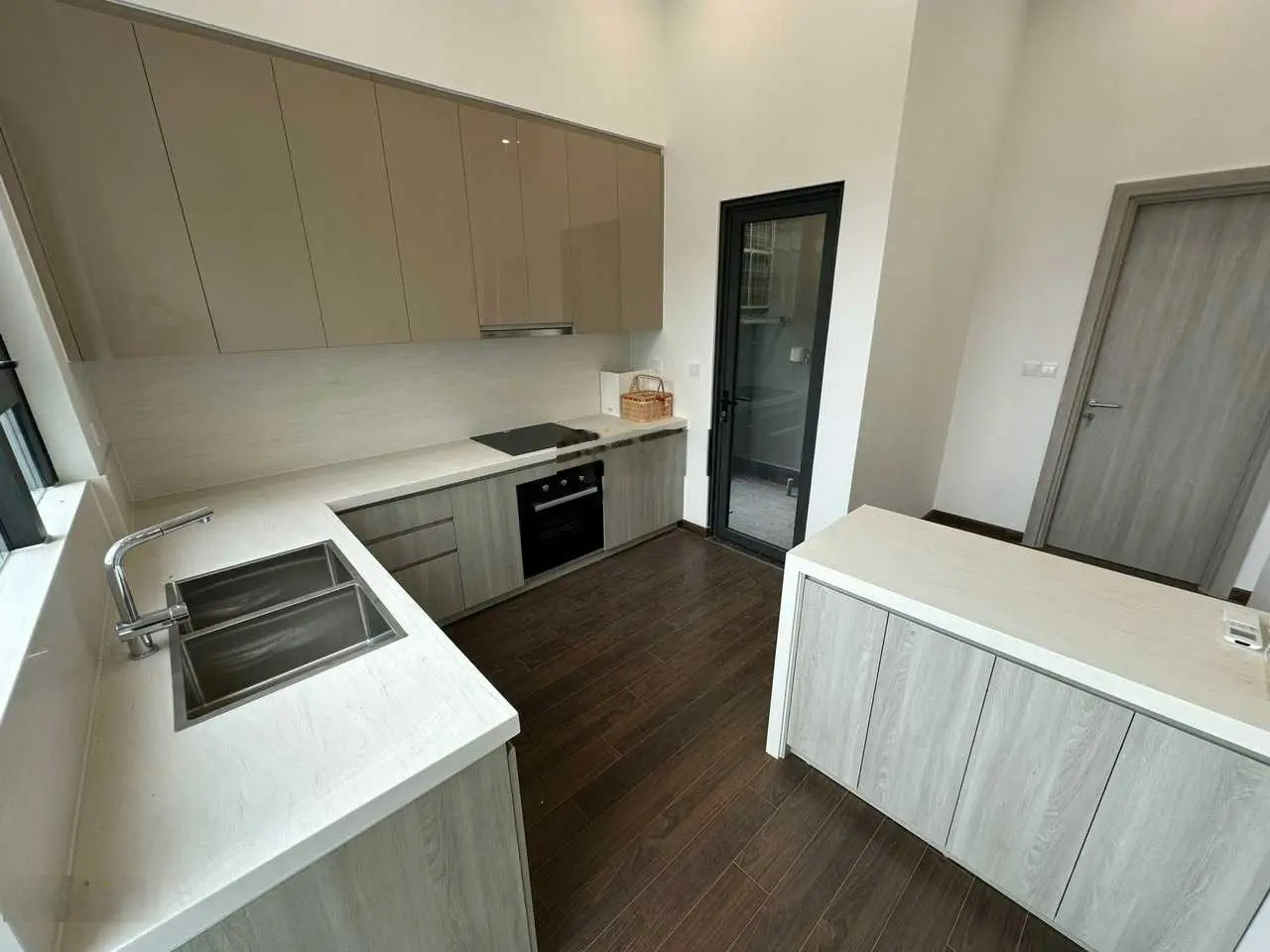 Cần bán căn duplex Masteri West Height - Tây Mỗ, DT 96m2 view cực thoáng, giá rẻ. LH 0968 845 ***