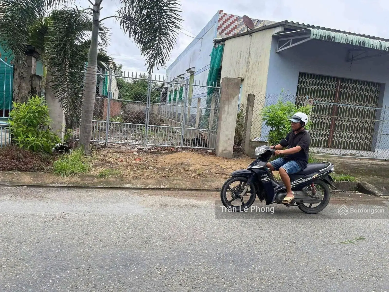 Cần vốn đầu tư, ra nhanh đất 175m2/SHR, Đ.Võ Văn Phẩm-Bình Phú-Bến Tre, Giá:436tr, dân cư đông đúc.