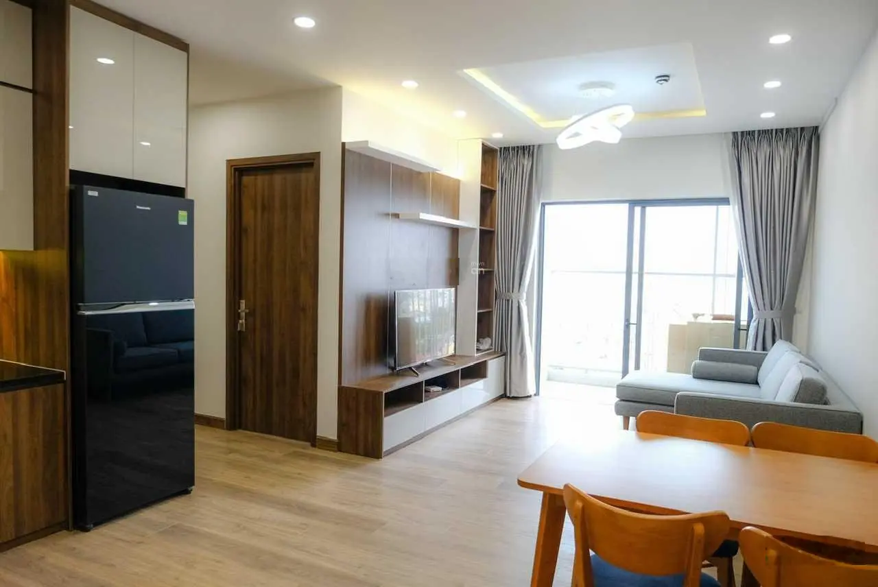 Cần bán gấp căn hộ chung cư Viva Riverside DT: 70m2, 2PN, 2WC. Full NT. Nhà đẹp. Giá: 3,35 tỷ