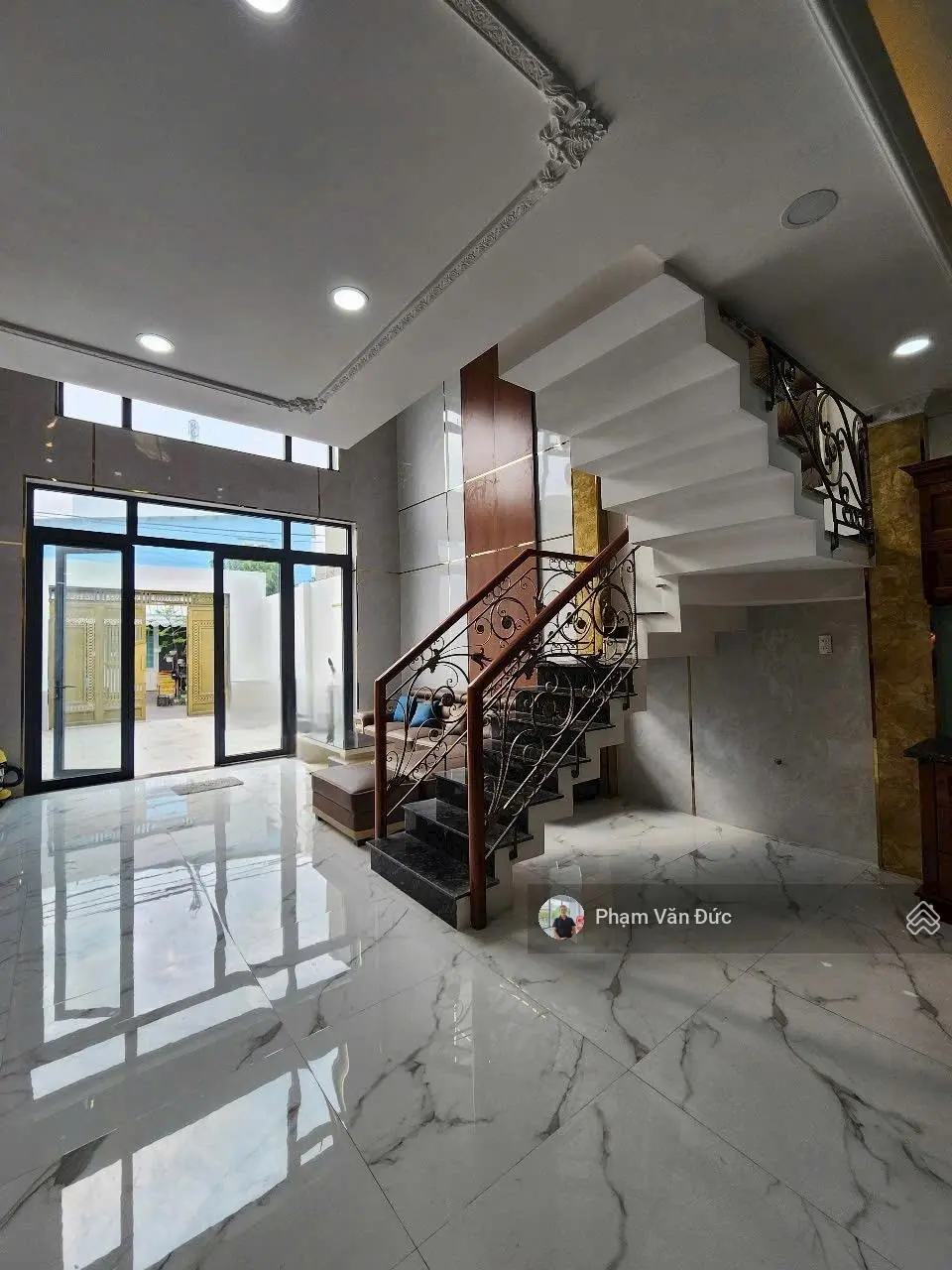 Bán 3 căn nhà 3 tầng. Kế KĐT Vạn Phúc. Đường xe hơi. Giá từ 6.5 tỷ tới 9 tỷ tuỳ vị trí và DT