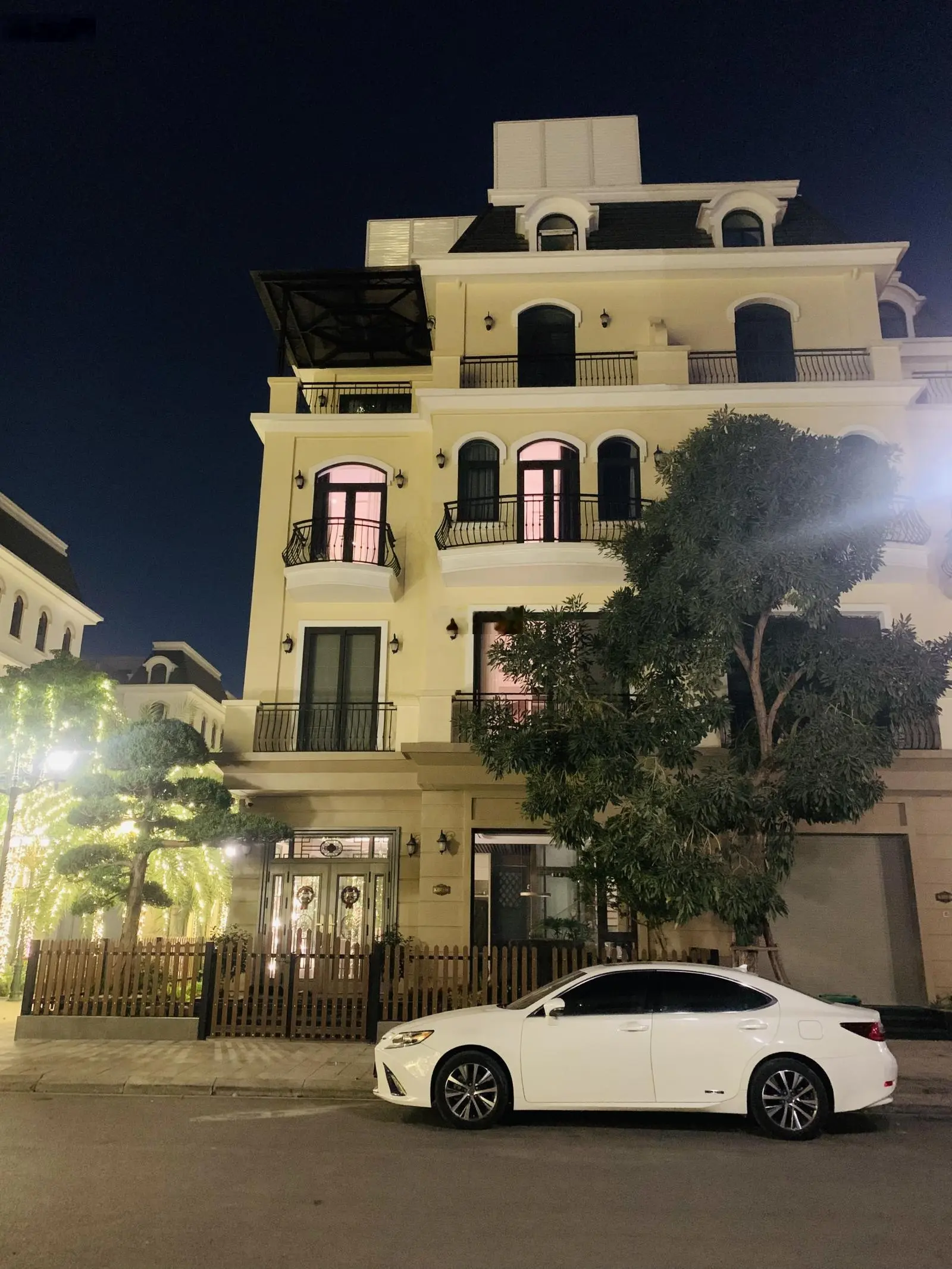 Bán song lập kinh đô 150m2 giá giảm sâu còn 21 tỷ hơn vinhomes ocean park 2 lh 0962678988