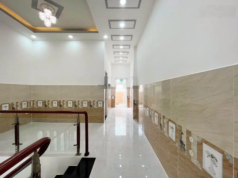 CHUYỂN NHƯỢNG NHANH CĂN NHÀ 1trệt 1 lầu 5x18 đường Nguyễn Văn Linh gần chợ Đầu Mối Bình Điền