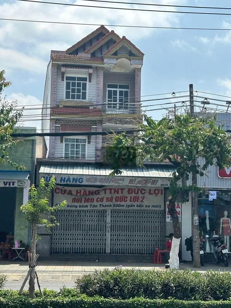 Chính chủ nhà mặt tiền Đại lộ Đồng Khởi sẵn nhà để ở và kinh doanh