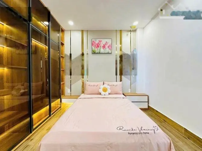 Bán gấp nhà hẻm ôtô kinh doanh Nguyễn Tri Phương, p9, Quận 10 siêu hiếm, 86m2/3tỷ 250tr ,SHR.