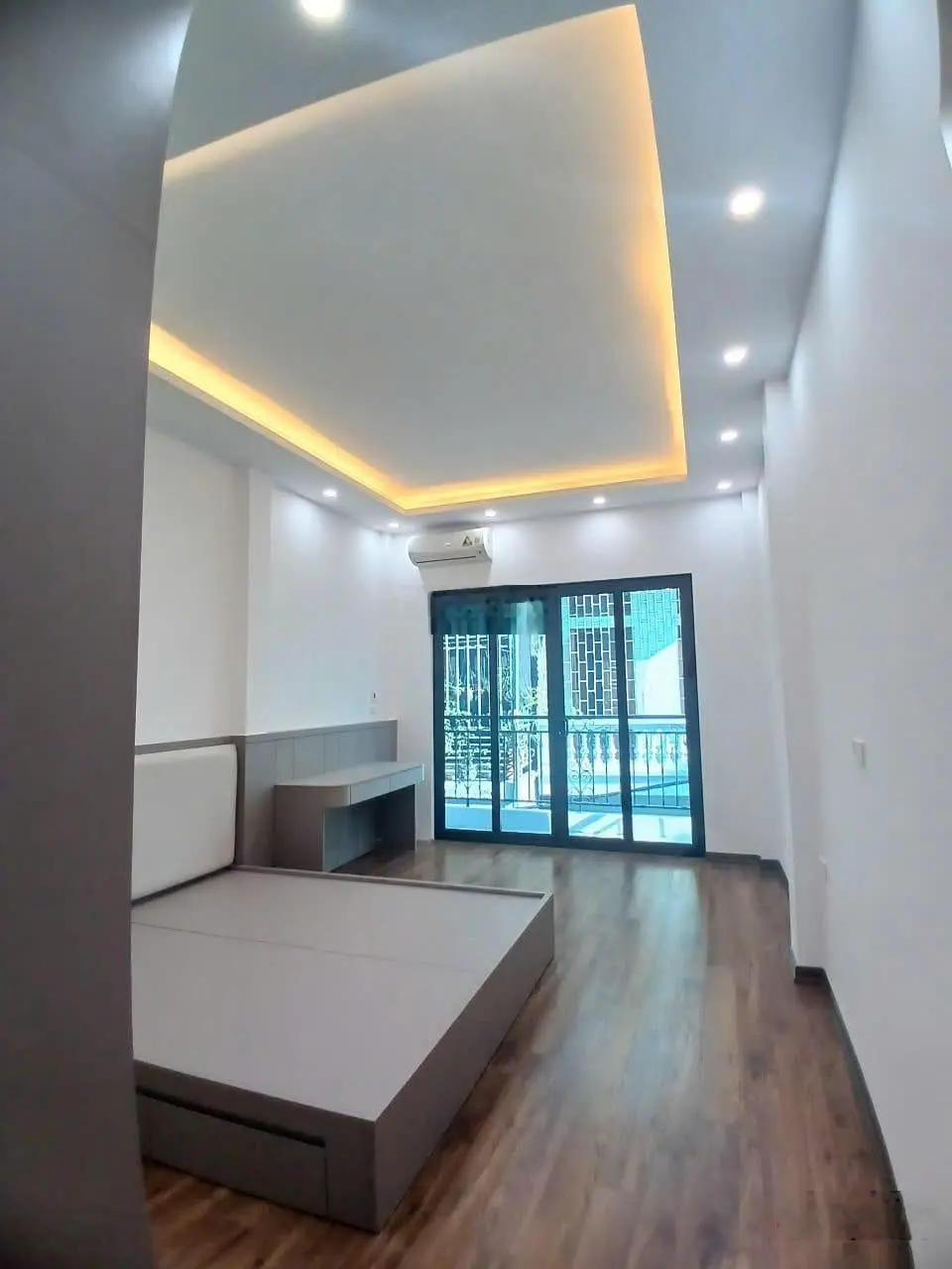 Nhà Đẹp Đón Tết! Phố 19/5 Văn Quán Hà Đông - 45m, 3 Tầng, MT 3.65m, Ô Tô Đỗ Cửa, Giá Chỉ 8.9 Tỷ!