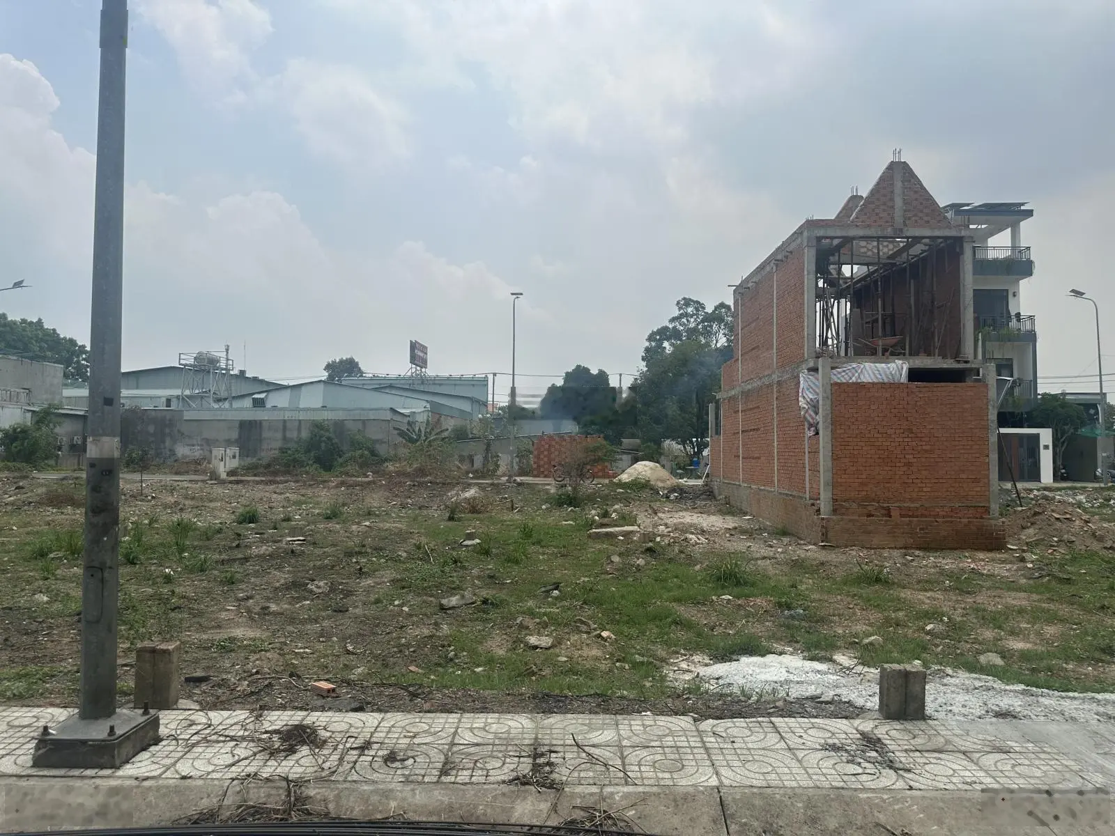 Kẹt tiền cần bán 100m2, ngay trung tâm chợ Lái Thiêu - đường nhựa 10m - giá 2ty850