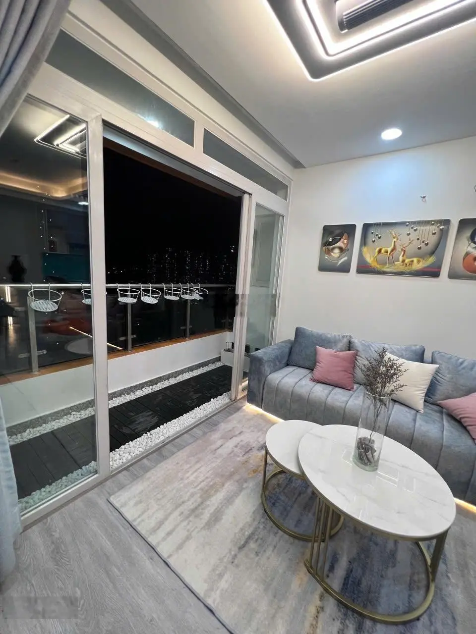 Chuyển nhà mới cần bán căn hộ 3 mặt thoáng 87m2, 2 phòng ngủ có sổ hồng - chung cư Dragon Hill 1