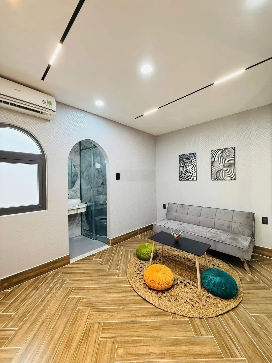 Bán gấp nhà Nguyễn Hiền, P3, Q3, gần THCS Bàn Cờ giá 4tỷ680 DT 91,8m2 (5,4x17) còn HĐ thuê 33 tr/th