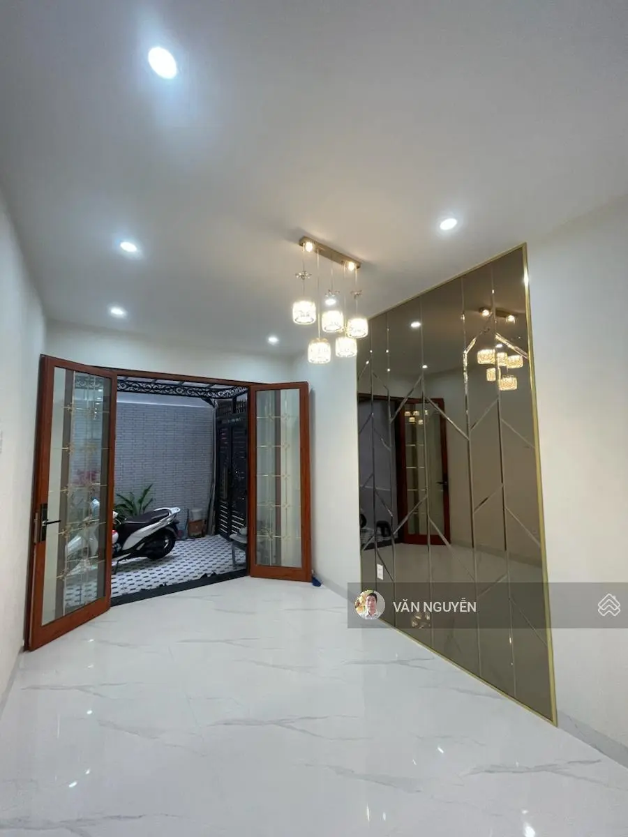 Nguyễn Trãi, xây mới tinh, 68m2 4,5 tầng, mt 4,3m, ôtô cách 10m, nhà thoáng sau vĩnh viễn, 3 thoáng