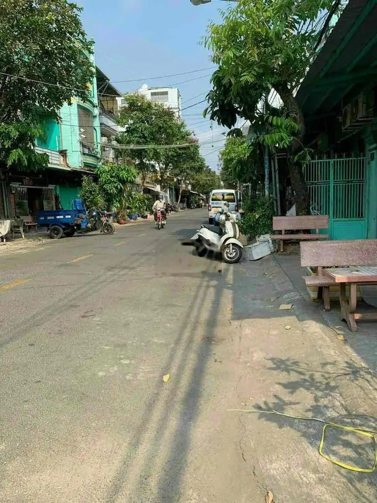 nhà khu kênh thsm luong lương 1 lửng 2 lầu sân thượng