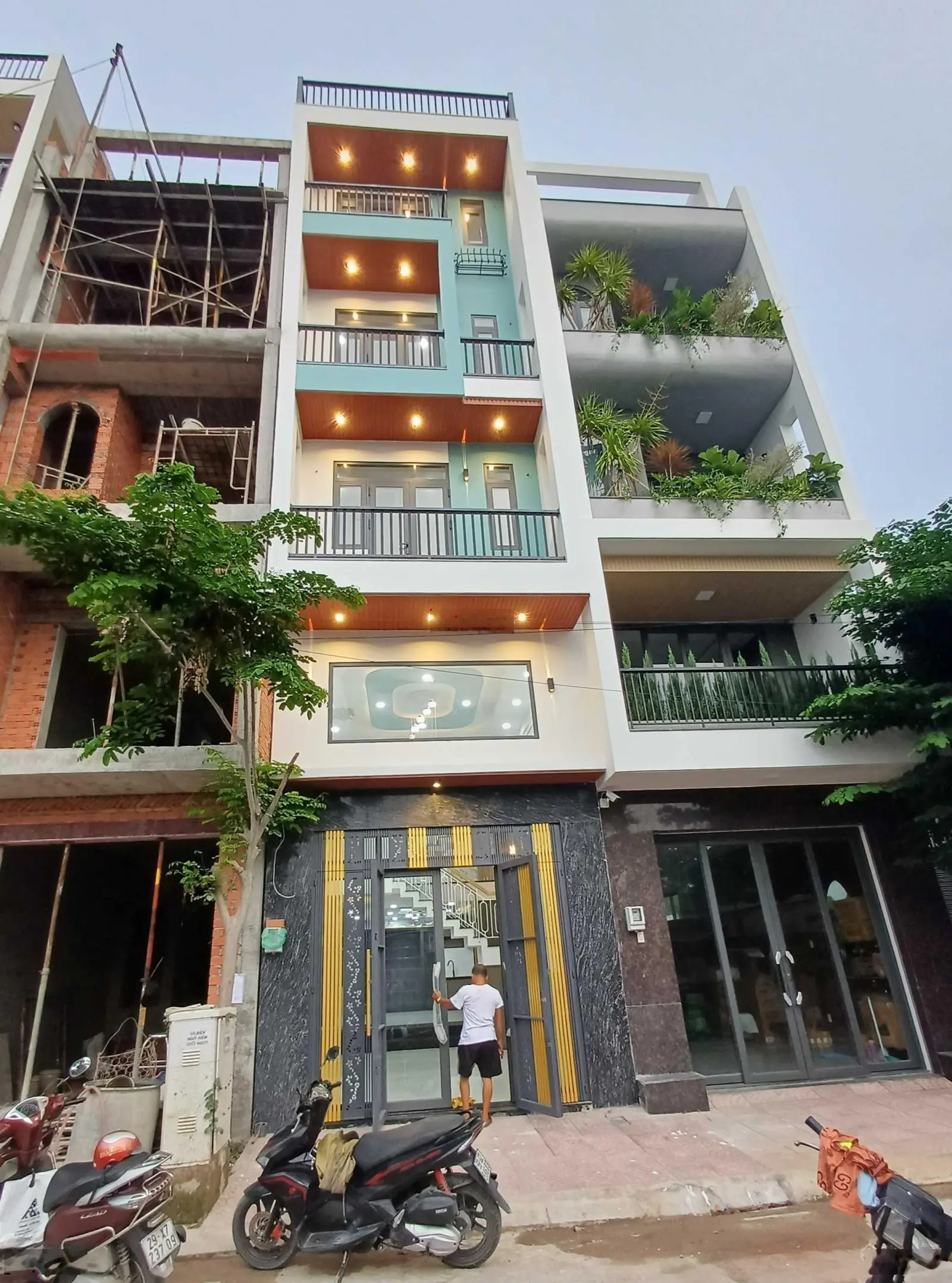 5.6 tỷ - nhà 1 trệt 1 lửng 3 lầu - Khu phân lô dự án - Thạnh Lộc 43 - phường Thạnh Lộc - Q12 - HCM