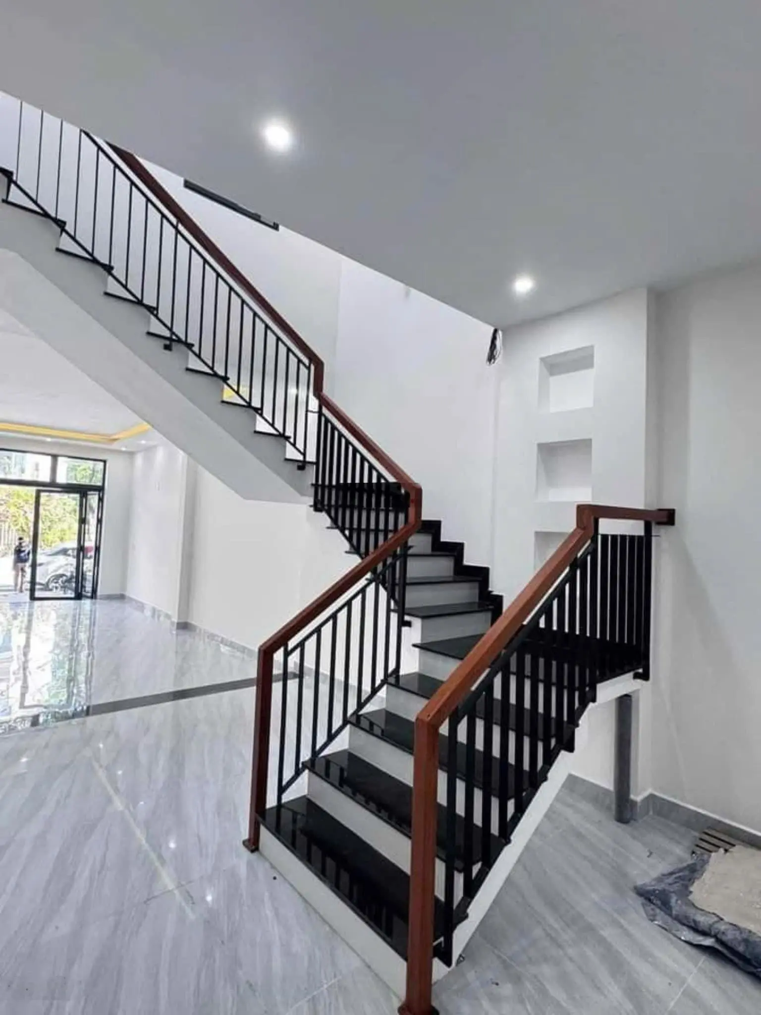 Kẹt tiền bán gấp nhà gần Lotte Nguyễn Thị Thập, Tân Phong, Quận 7. Giá chỉ 3,59 tỷ. 0906 806 *** Ngân