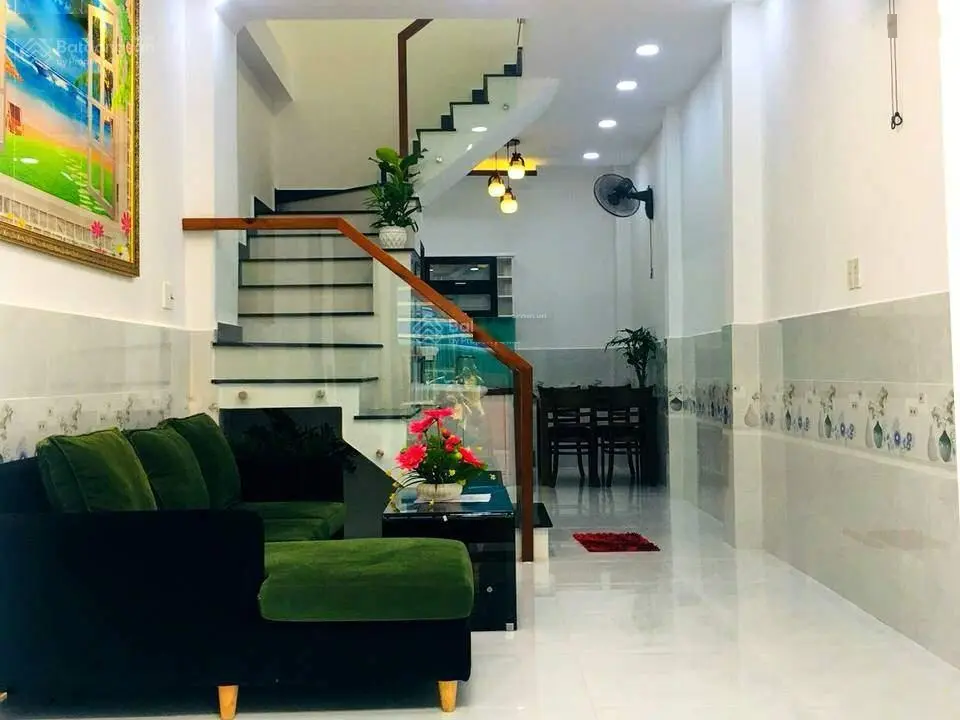 Đi nước ngoài cần bán gấp nhà Bình Tân 2tỷ6 tặng 1 số nội thất