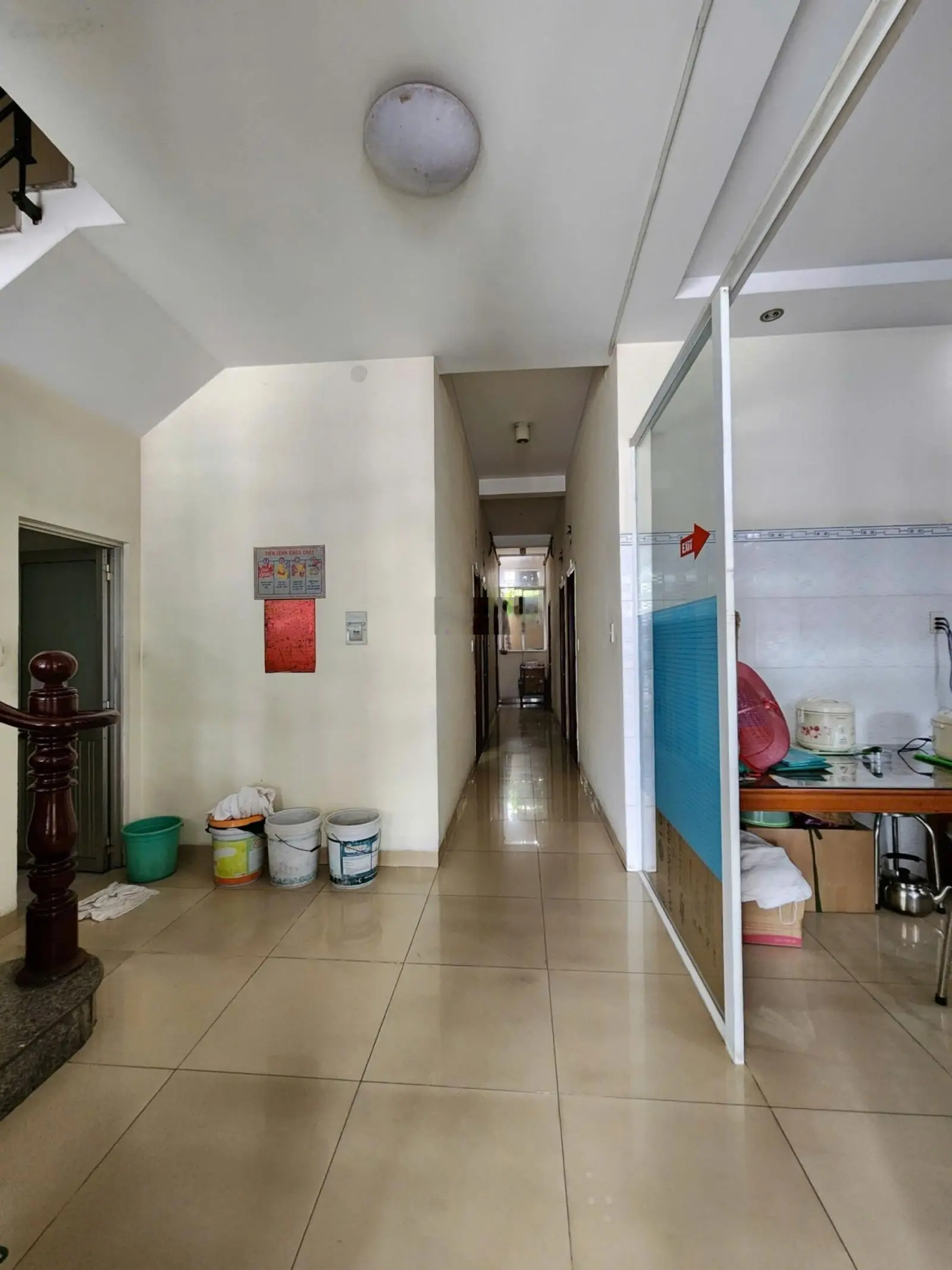 Bán khách sạn 10x20m thu nhập 80 triệu/tháng ngay Vincom Dĩ An, P. Dĩ An