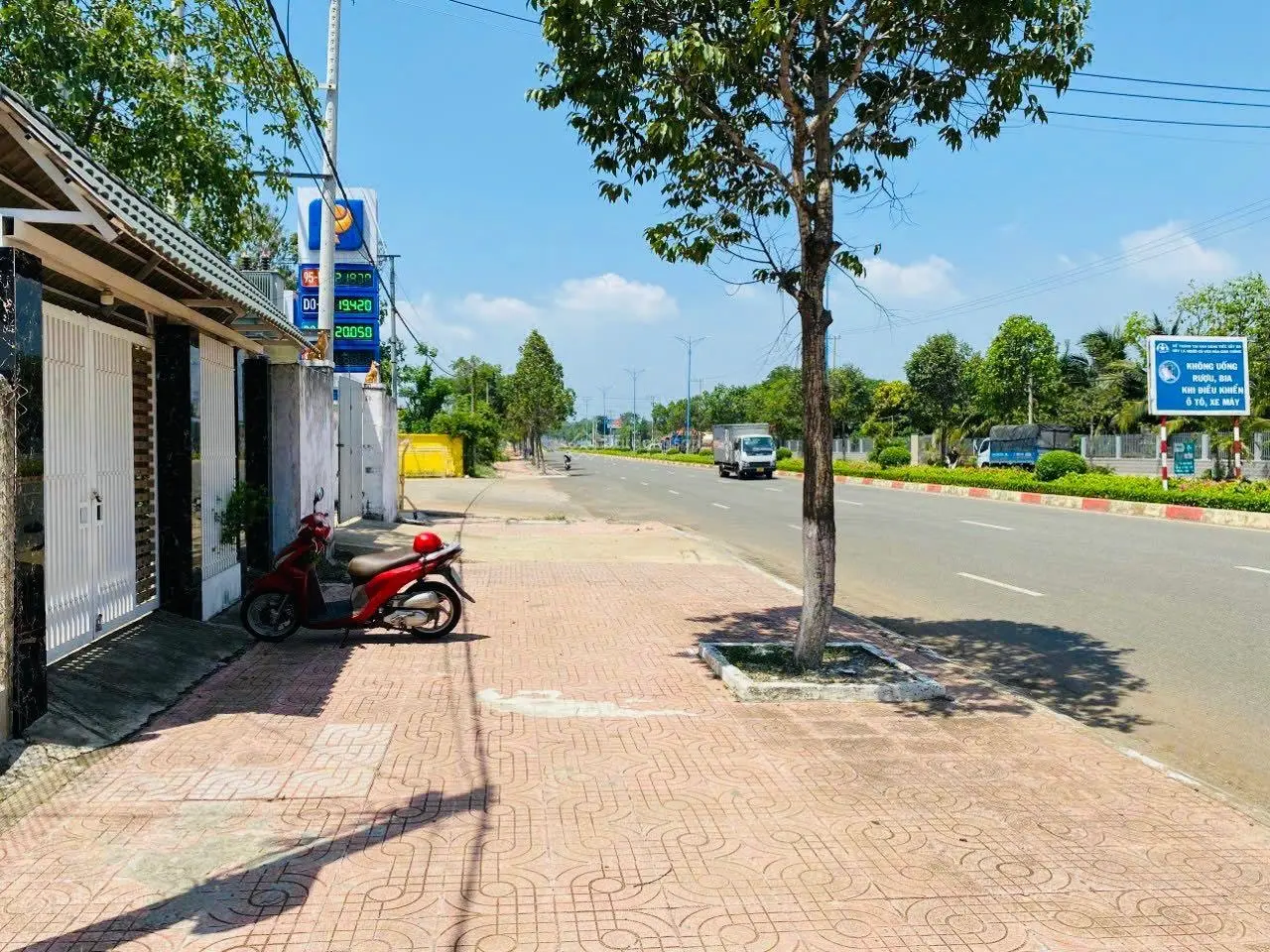 Bán gấp nhà mặt tiền Tỉnh Lộ 52 kinh doanh buôn bán đều được - gần ngay đg tránh QL55