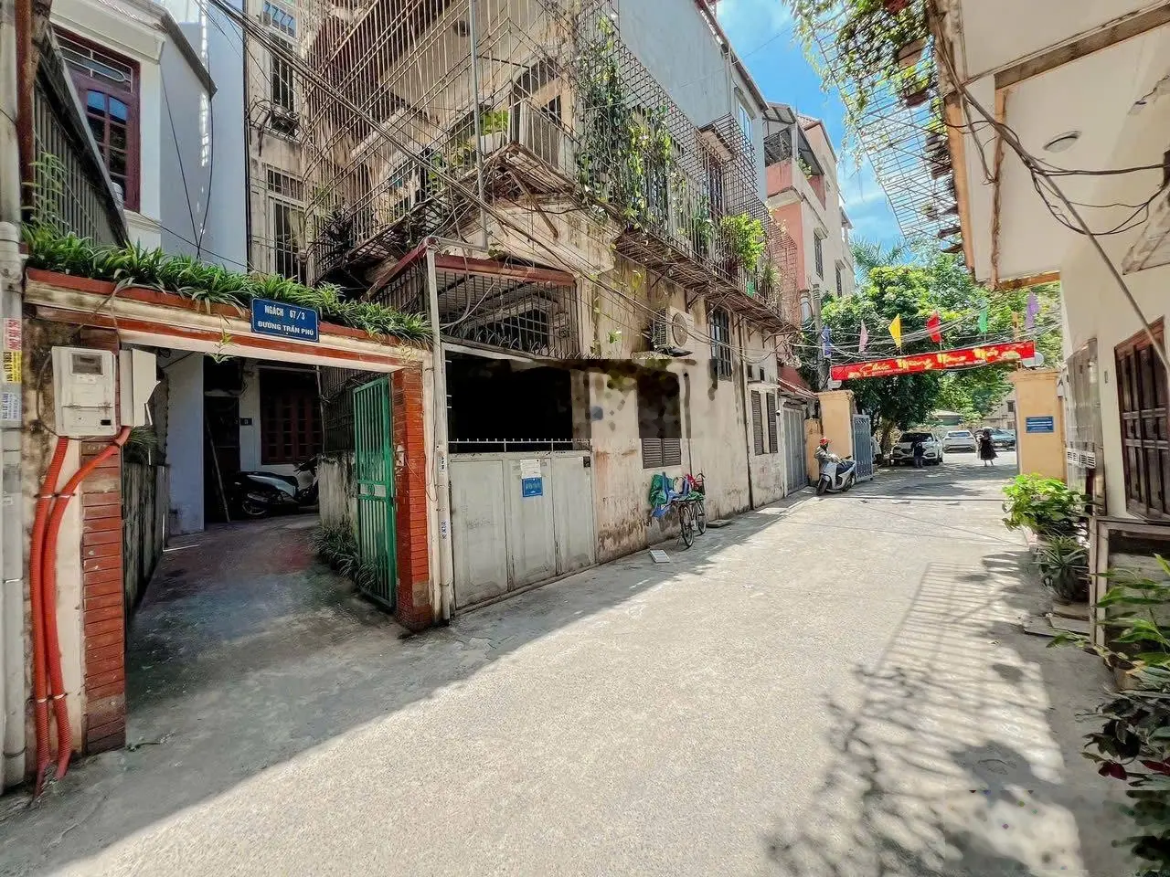 Hà đông ô tô đỗ cửa - sát phố - nhà đẹp - ở ngay - - dt 35 m -4 tầng -mt 3.5 - giá :7.2 tỷ
