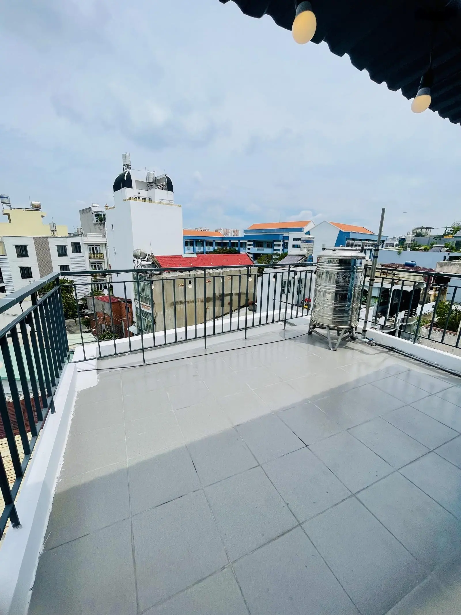Tân Bình, nhà Lạc Long Quân, phường 10, nhà đẹp đủ nội thất chỉ dọn vào ở, thông Ni Sư Huỳnh Liên