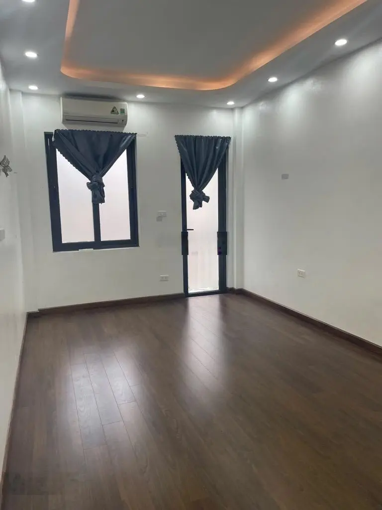 Gia chủ có thiện chí bán gấp 30m2,nội thất đẹp,hàng xóm thân thiện