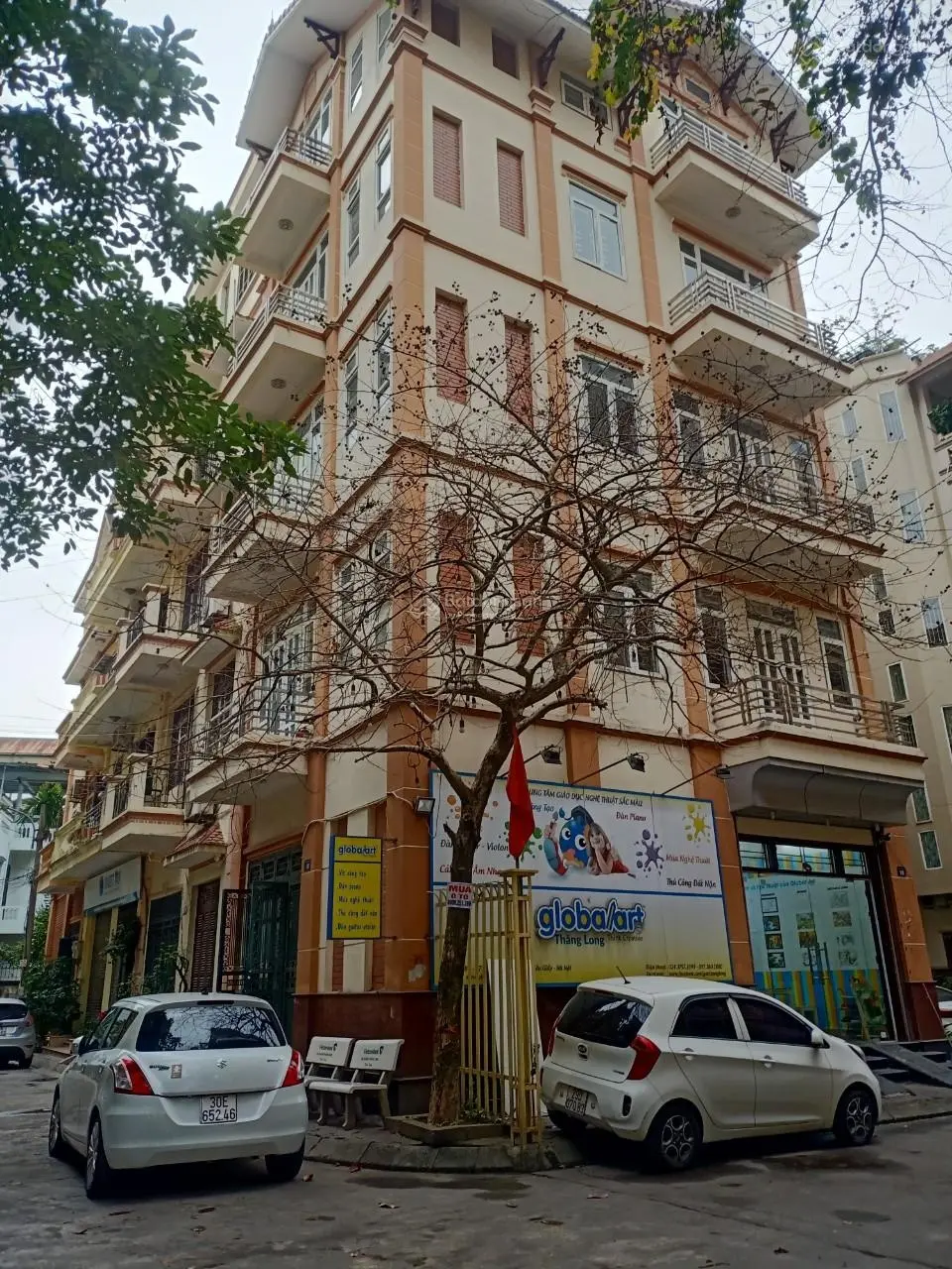 Bán nhà Doãn Kế Thiện, Phạm Văn Đồng, KDT Nam Cường Cầu Giấy 68m2, ba mặt tiền 20m, 24 chỗ, 18 tỷ