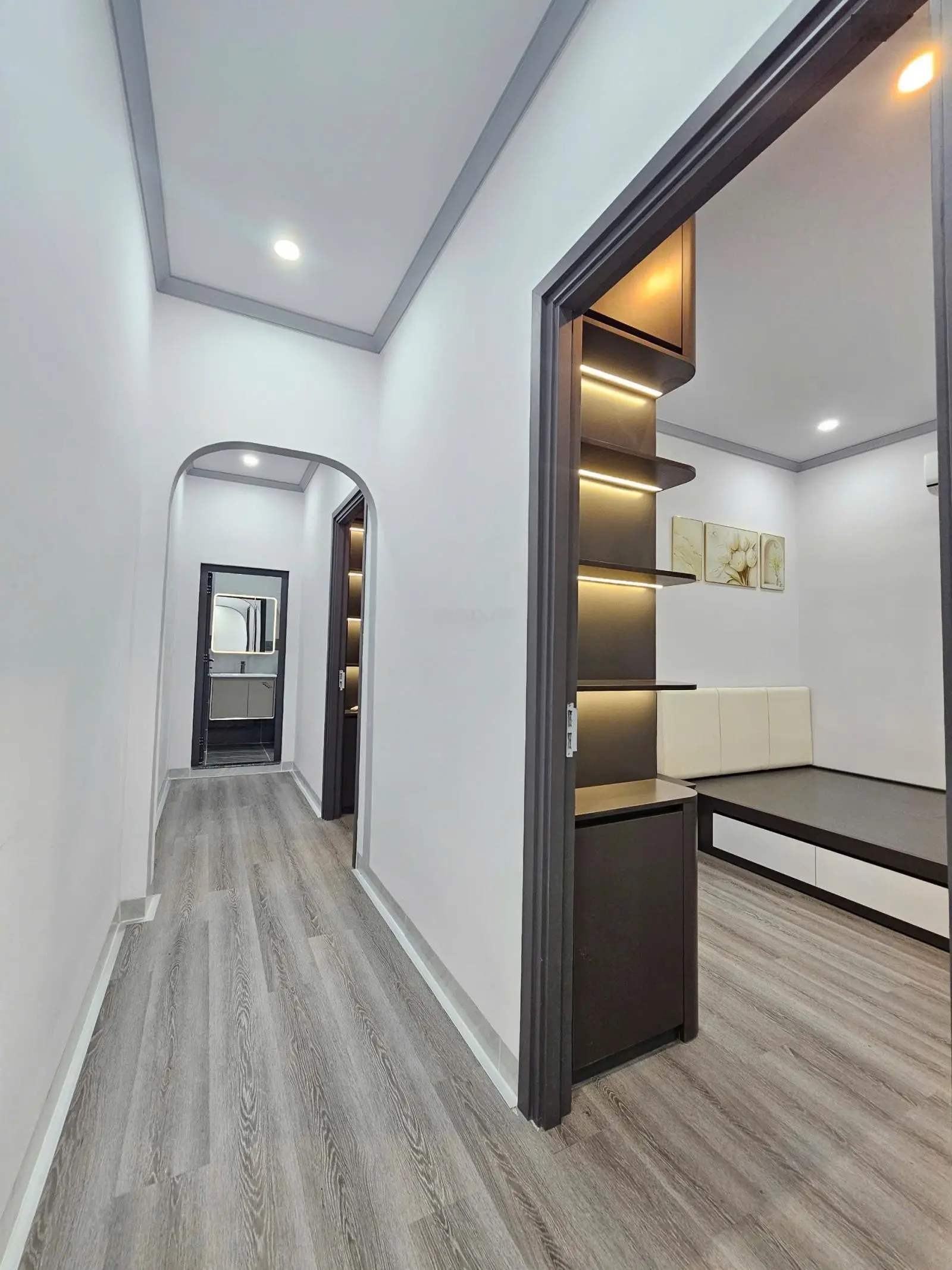 Giá 3.4 tỷ/ Nhà full hết nội thất cấp 4 gác đúc 3 phòng ngủ ngay chợ Phú Phong ngã tư Bình Chuẩn