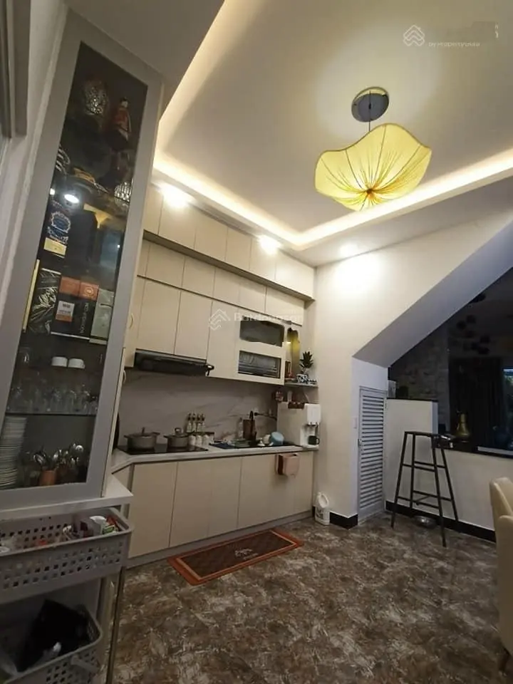 LÊN SÓNG SIÊU PHẨM HOÀNG DƯ KHƯƠNG,Q10, 3TY450,1T,2L , 3PN,4WC, ĐANG CHO THUÊ KHO 15TR/TH,HẺM 5M