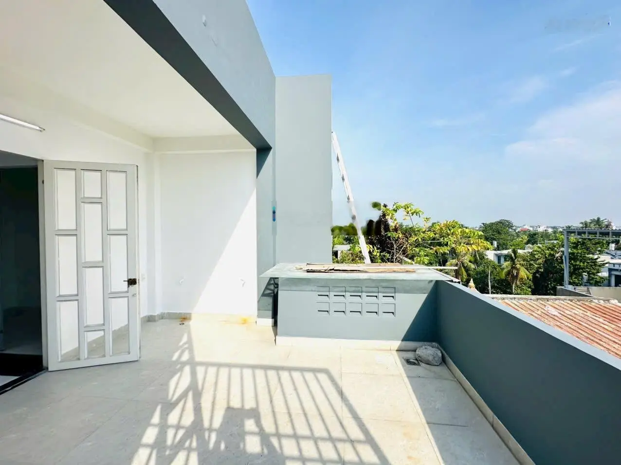 Bán nhà 4.5m x 14m 1 trệt 1 lửng 3 lầu full nội thất hẻm 6m chỉ sau nhà mặt tiền đường Hà Huy Giáp