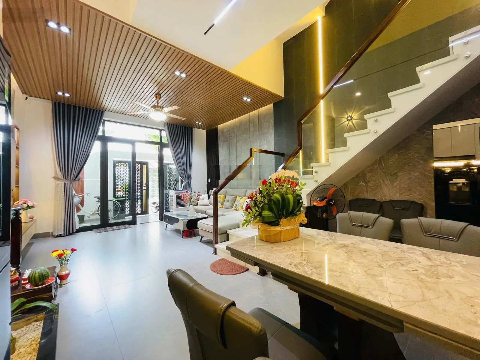 Bán nhà Hòa Minh 15, diện tích 67.5m2 cách biển Liên Chiểu 450m. Giá chỉ 5tỷ5