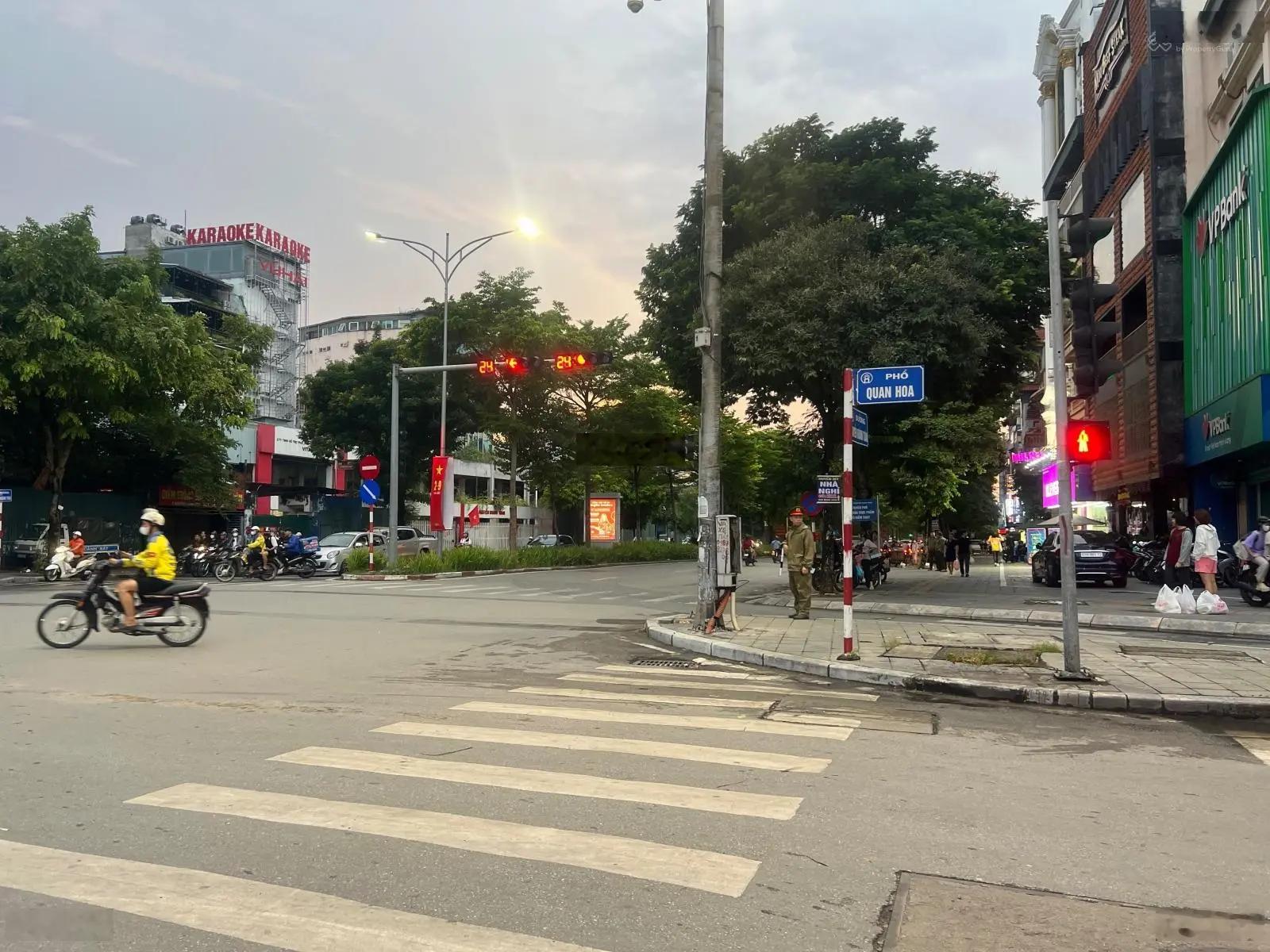 Chính Chủ Bán Nhà 92m2, QUAN HOA, DỊCH VỌNG, CẦU GIẤY, 4 Tầng, Sổ Đỏ Chính Chủ 0976 162 ***