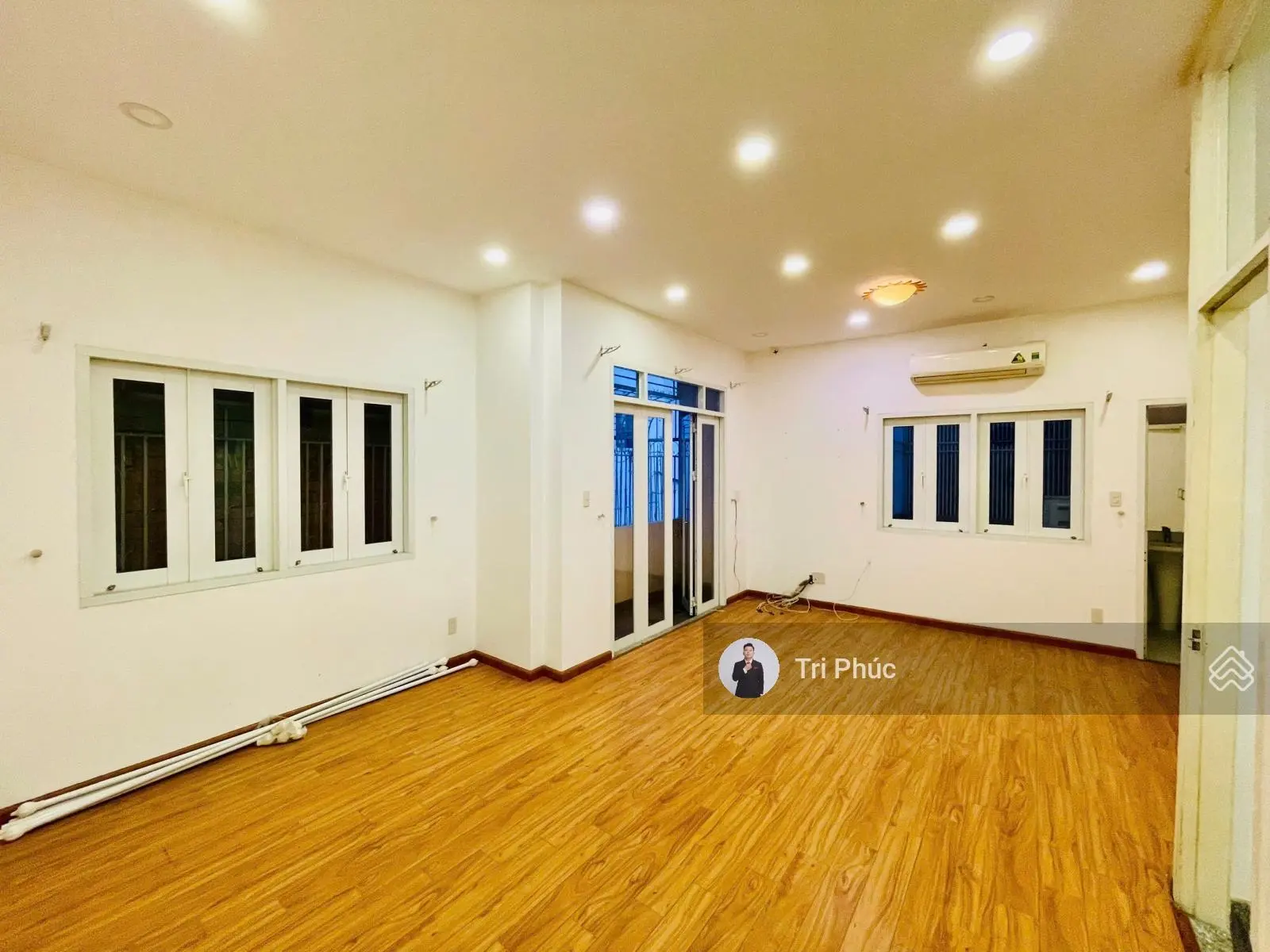 Hiếm-Ngay Ngã 4 Phú Nhuận-100m2-Phan Đăng Lưu Thông Phan Xích Long- Chỉ 10.xTy Tl