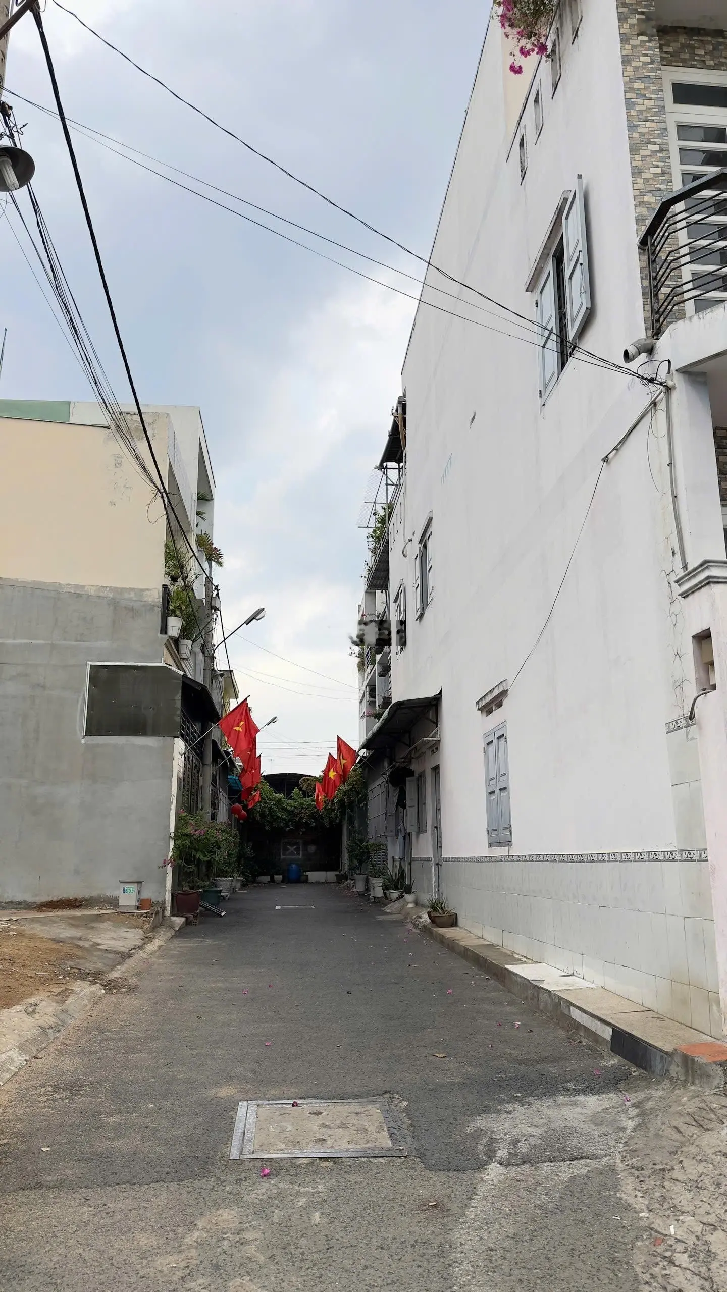 Bán nhà dlinh xuân - thủ đức- đường số 8-2 pn-2wc-3,35 tỷ lh 0962939778 gấ bán