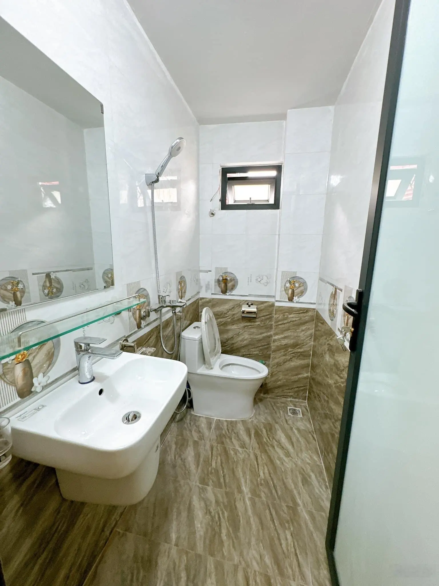 Bán nhà riêng Ngọc Khánh 34m2 5 tầng, MTx4,5m giá 6,95 tỷ ở ngay LH 0987 396 ***