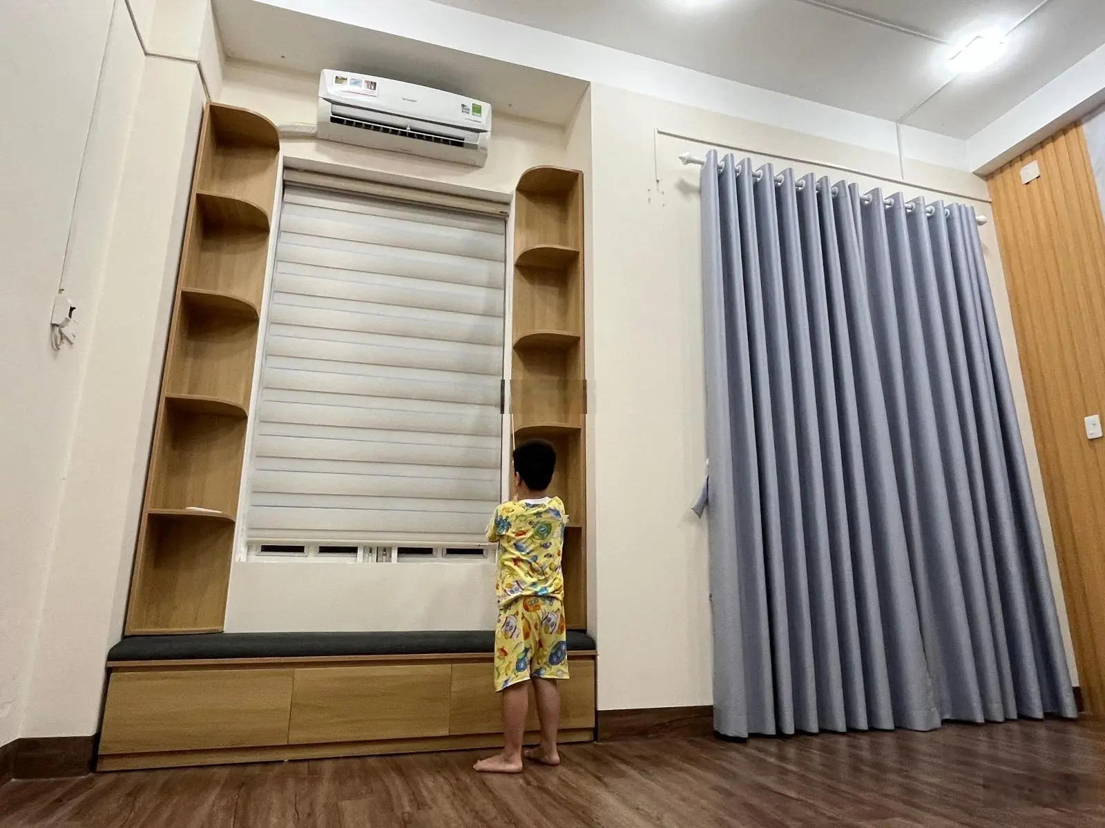 Nhà đầu cầu Rồng (Trần Hưng Đạo - Võ Văn Kiệt)