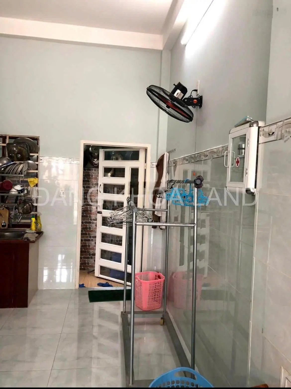 Nhà hẻm xe hơi đường Cây Keo 5tỷ2 giảm còn 4tỷ780 - cần bán gấp!