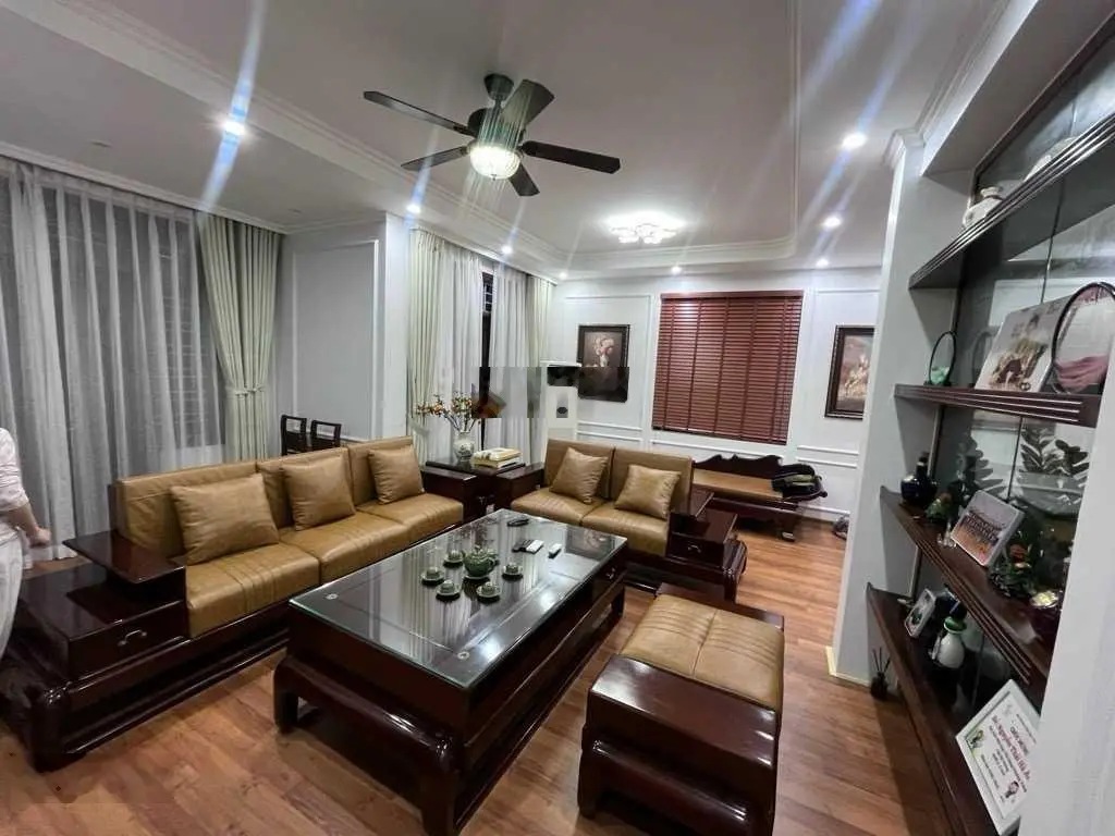 Bán biệt thự đơn lập 4 mặt thoáng khu biệt thự 67 Phùng Khoang 5 tầng, 143m2, mt 8.2m giá 29.5tỷ