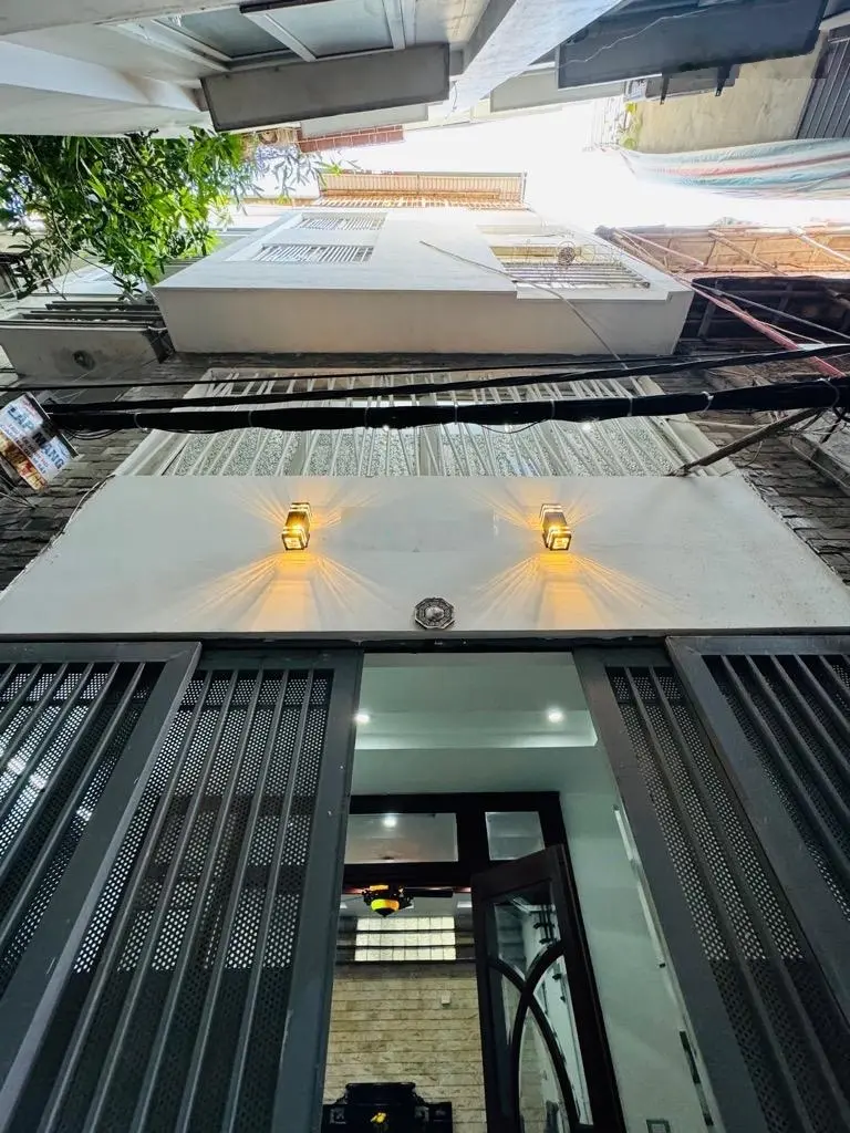 Bán nhà Kim Ngưu - ô tô đỗ gần - trước nhà rộng thoáng - 45m2 - 5 tầng. Giá: 6,6 tỷ. LH: 0779 548 ***