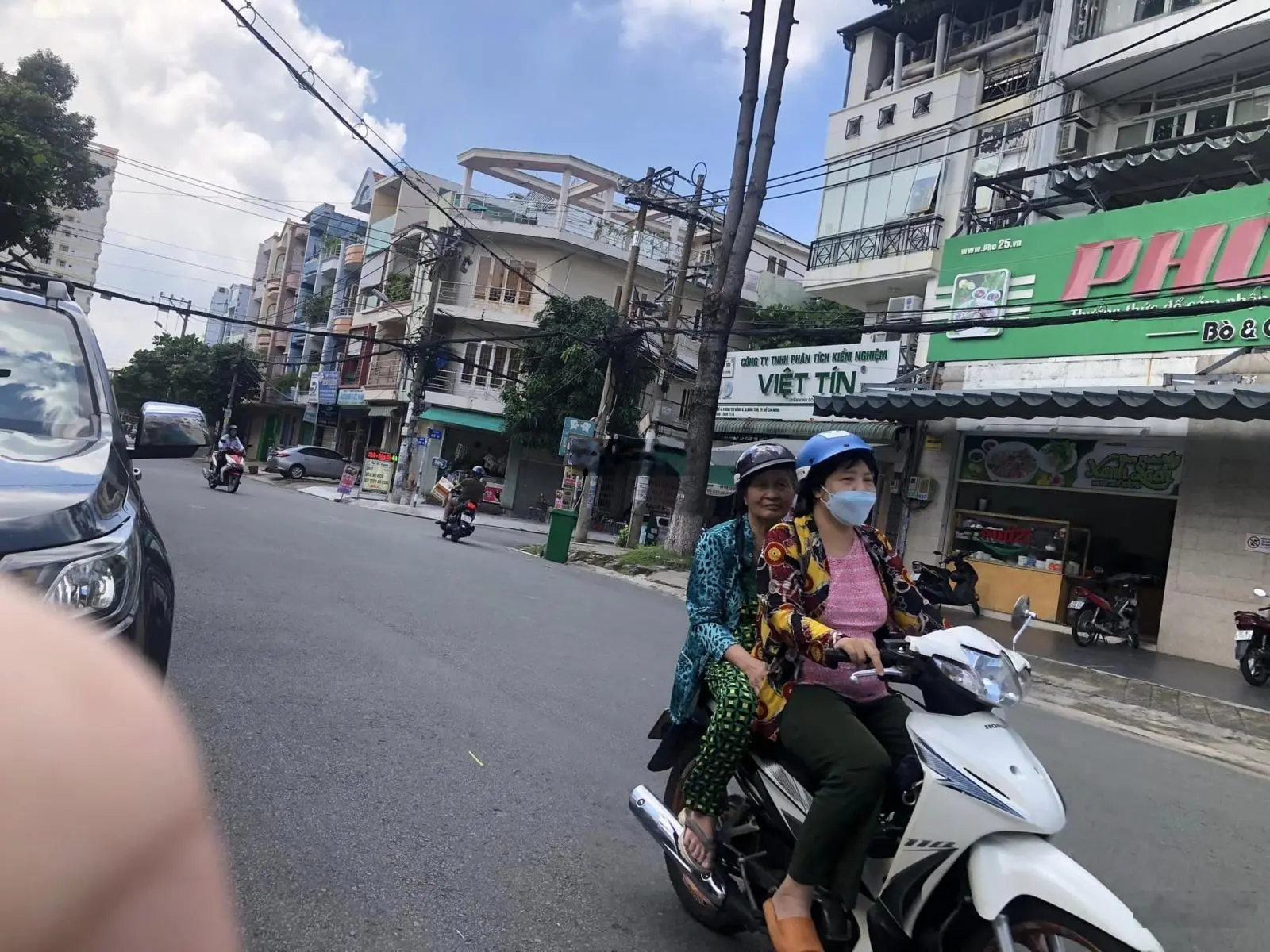 Bán nhà khu Tên Lửa, MT đường Số 4, P. Bình Trị Đông B, 6 x 22m, 4.5 tấm, giá 23.9 tỷ.