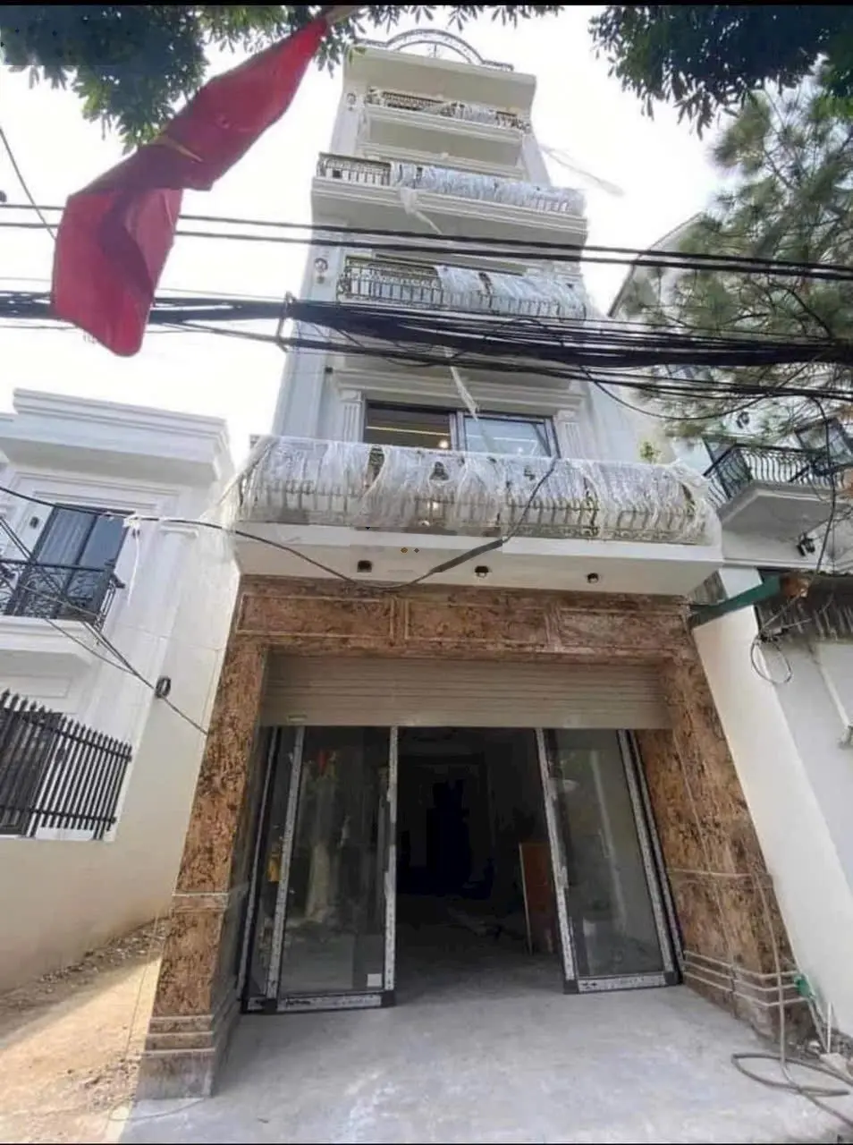 Bán nhà mặt phố giá 10,8 tỷ VND tại Long Biên, Hà Nội