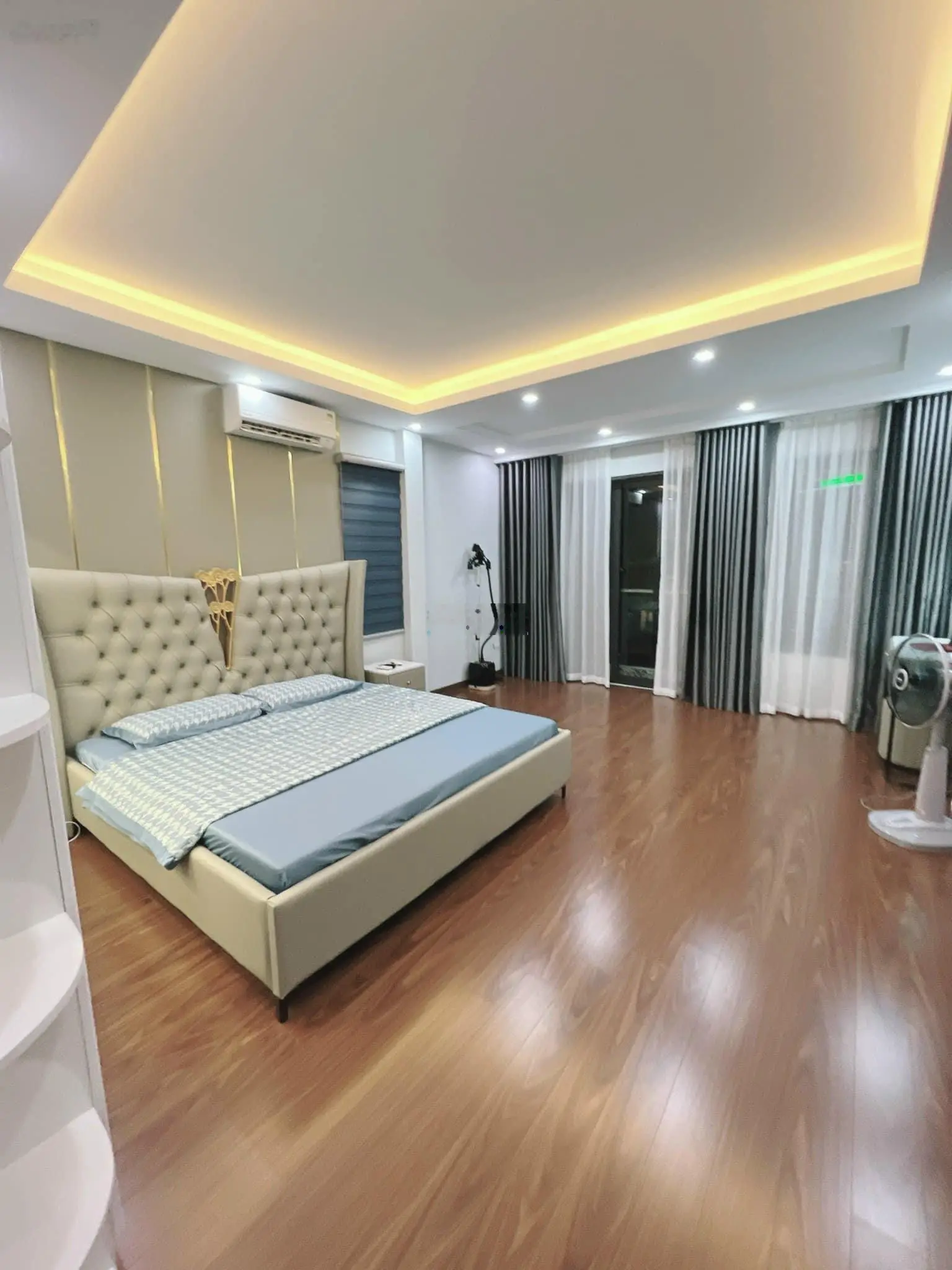 Mặt phố NGÔ GIA KHẢM - đối diện bến xe Long Biên - rộng 74m 6tầng lô góc - chỉ 21tỷ