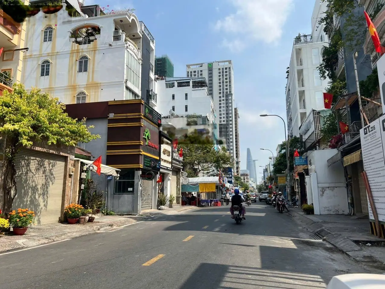 Hot! Thông Tin Thật 100%. Giá 2 tỷ 950tr, 1 tr 1 lầu, SHR, Nhà Mới Hẻm 1 Sẹc Đường Cô Giang Q1.